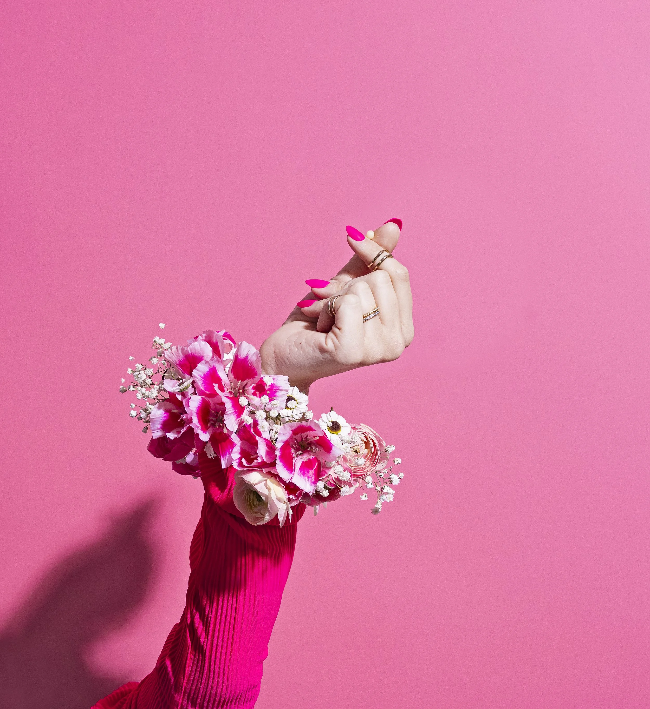 Pearls-Campaign-Flower-Sleeve-01.jpg