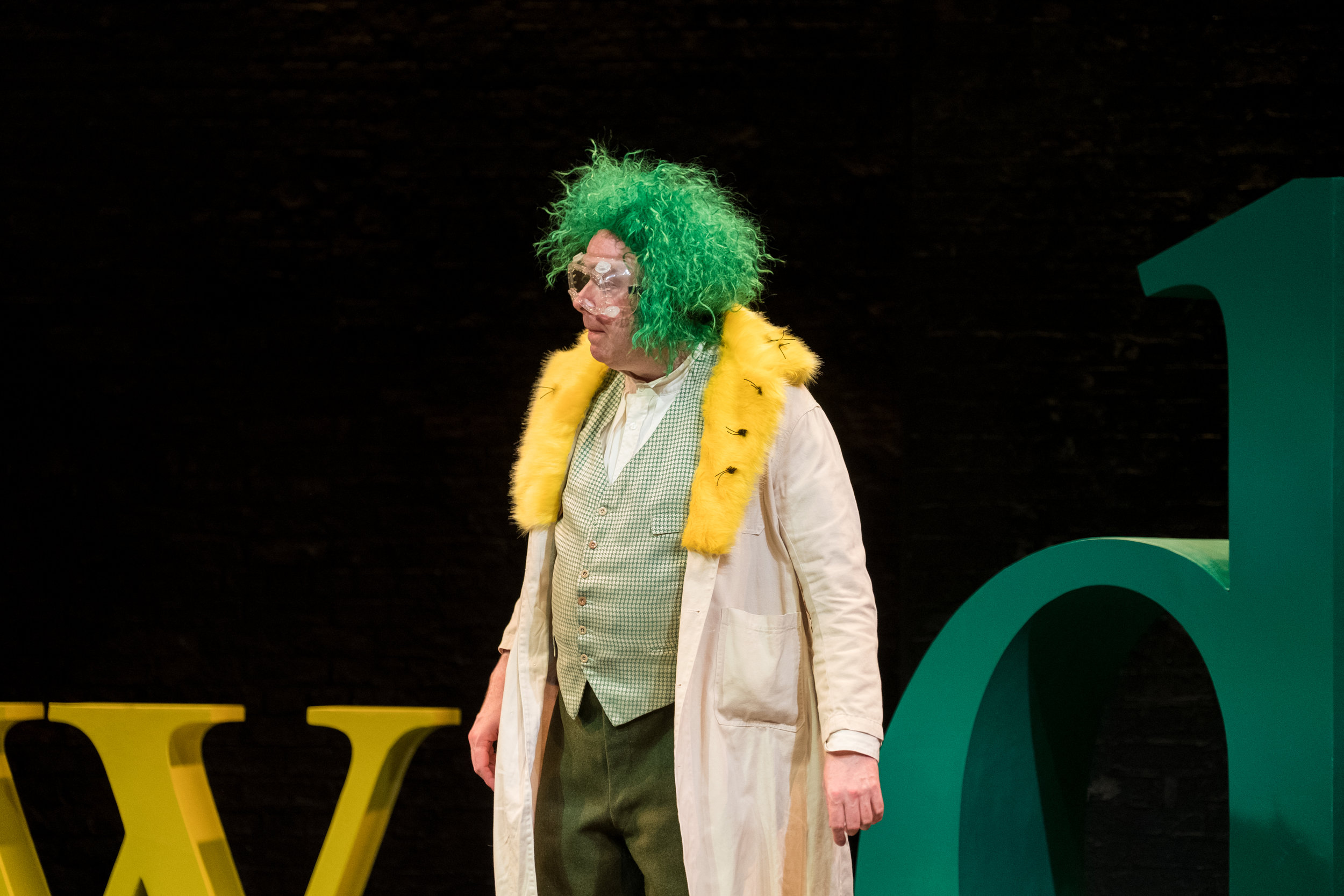  Jonathan Dryden Taylor in Alice in Wonderland, Storyhouse, composed by Jude Obermüller (photo by Mark McNulty) 