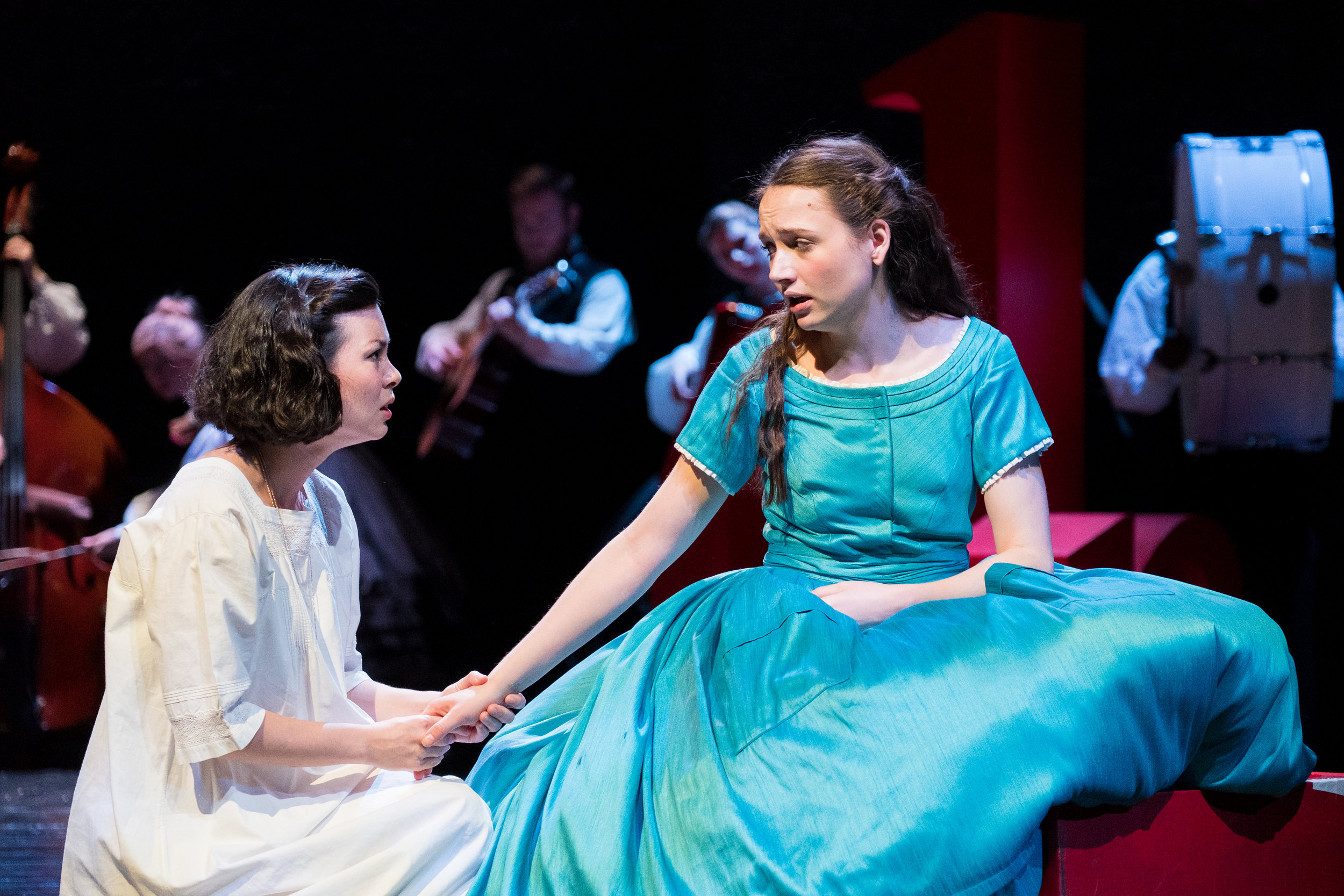  Anna Leong Brophy &amp; Rebecca Birch in Alice in Wonderland, Storyhouse, composed by Jude Obermüller (photo by Mark McNulty) 