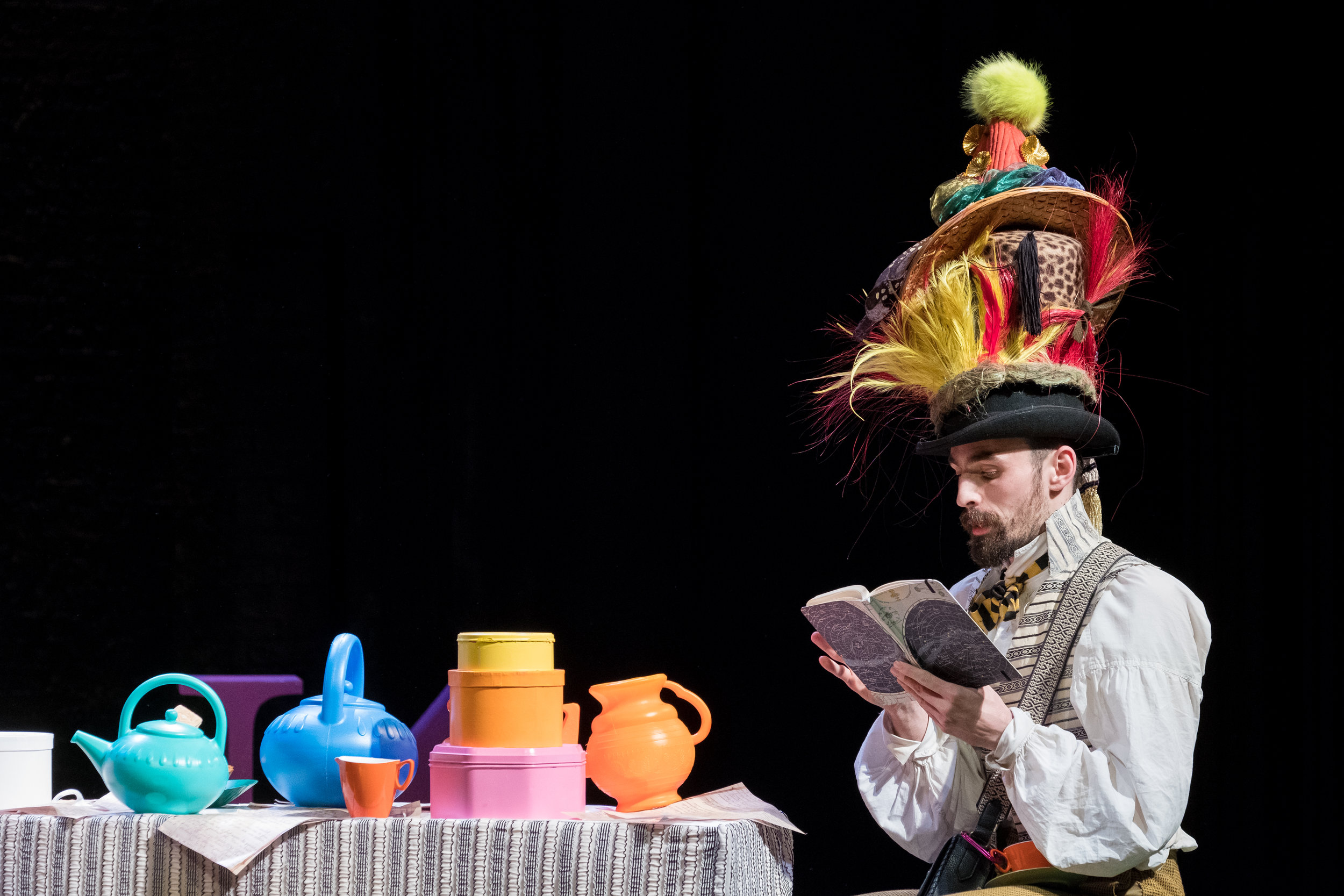  Alex Mugnaioni in Alice in Wonderland, Storyhouse, composed by Jude Obermüller (photo by Mark McNulty) 