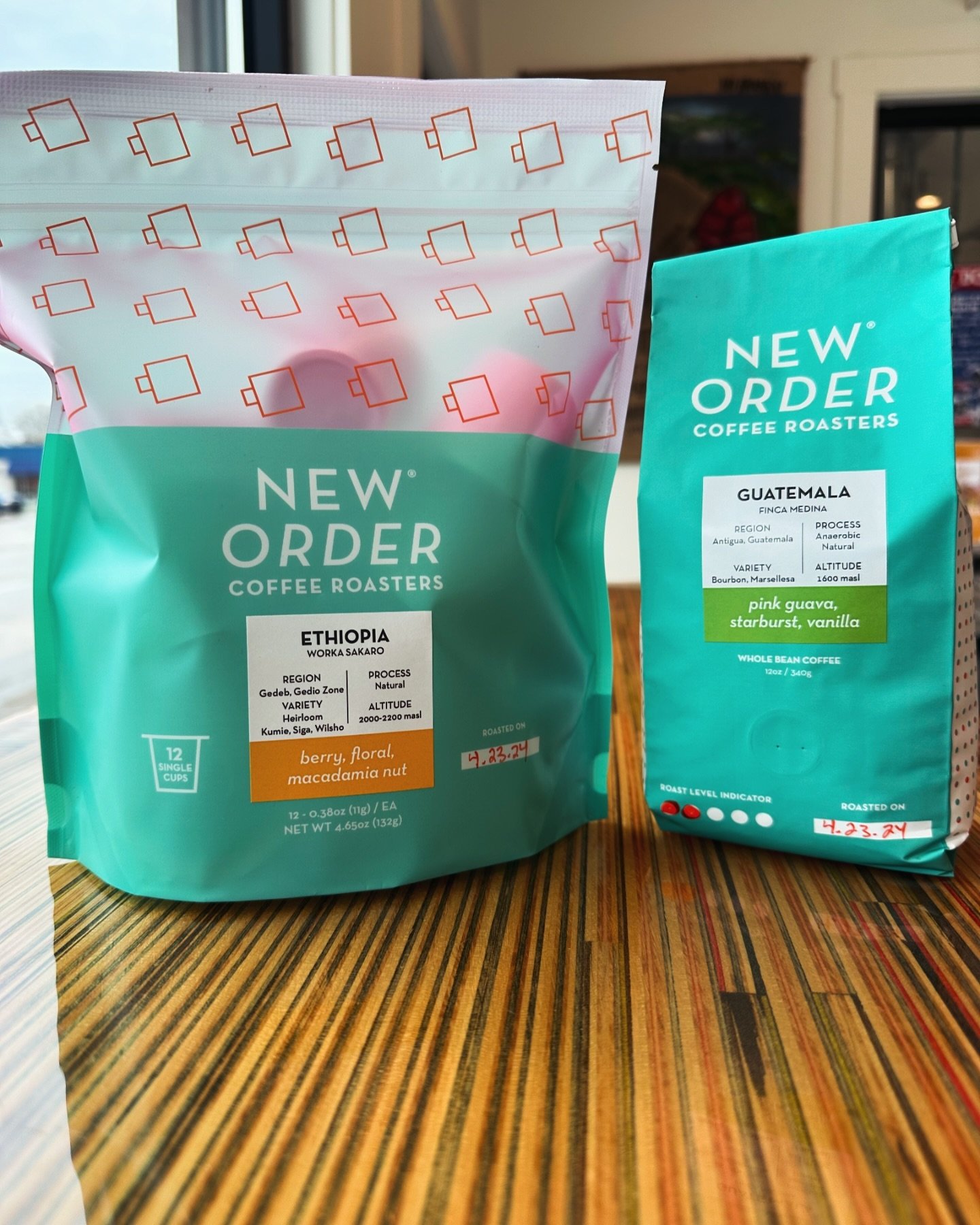 New coffee release!!

Two new single origin coffees this week and a sticker refresh!

Guatemala Finca Medina Anaerobic Natural. This is our first anaerobic natural coffee and it is tasting really nice. Up front you get floral and juicy pink guava wit