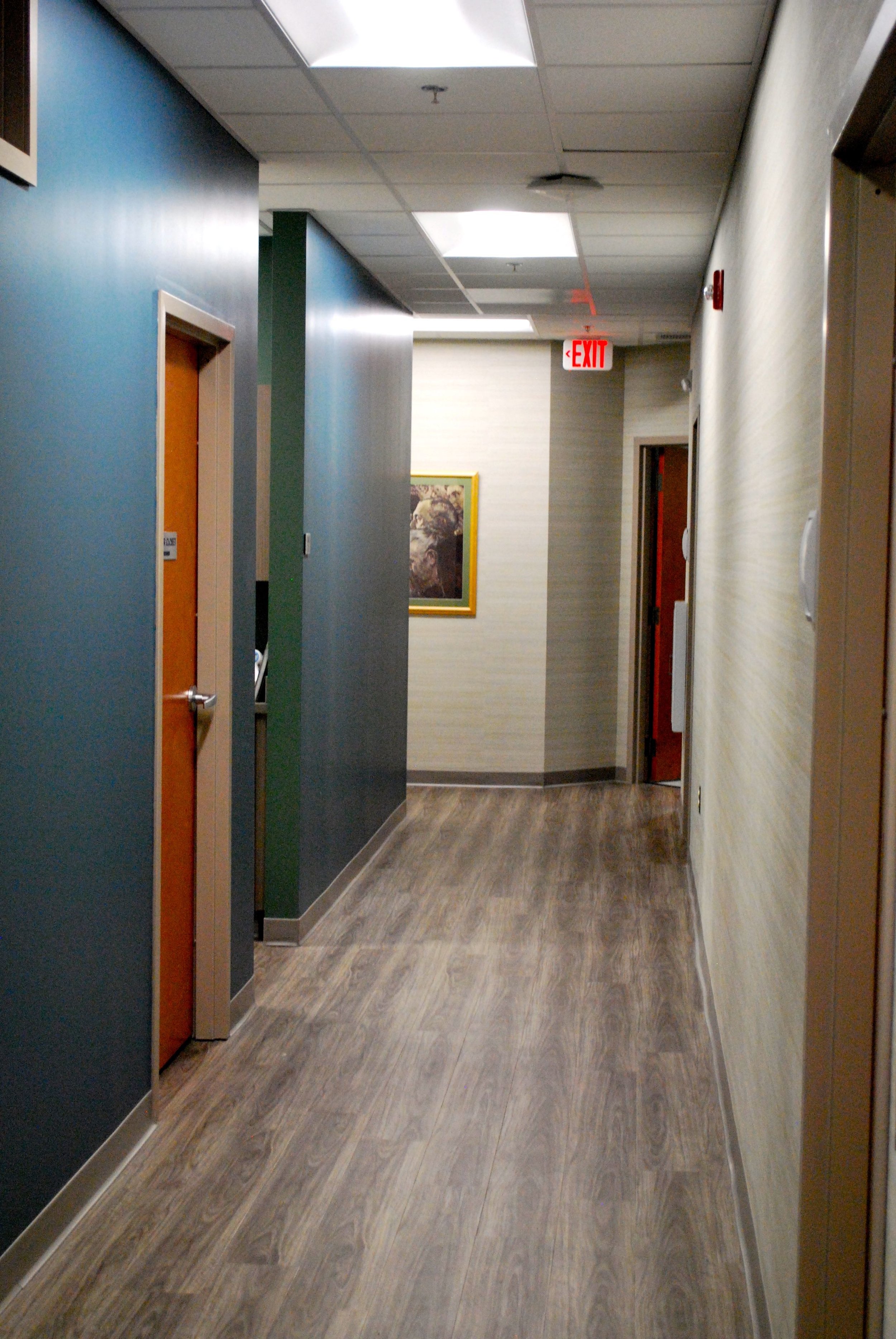 hallway 3455.jpg