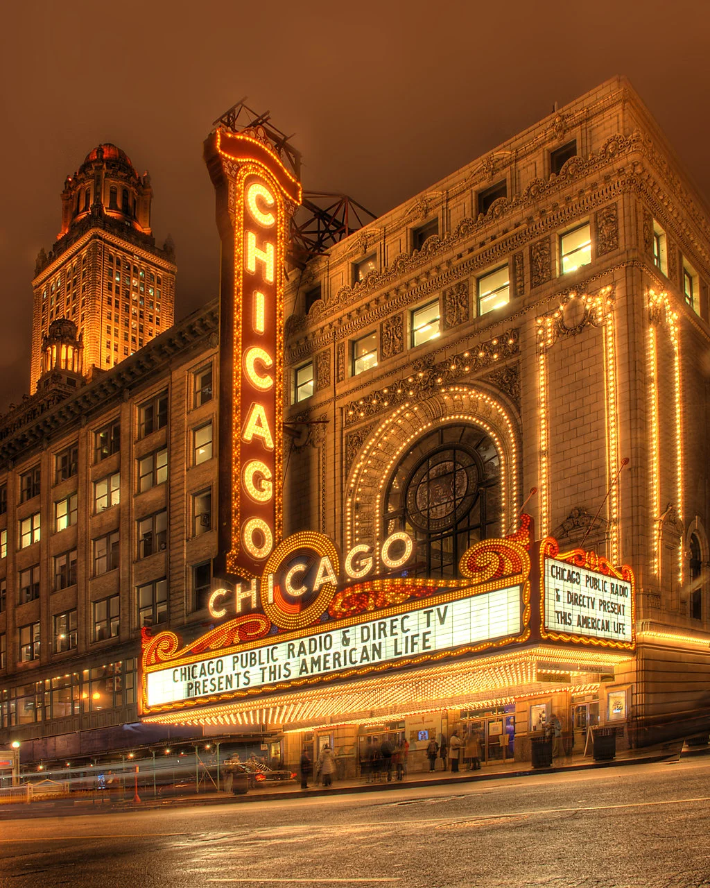 Chicago-Theatre2.jpg