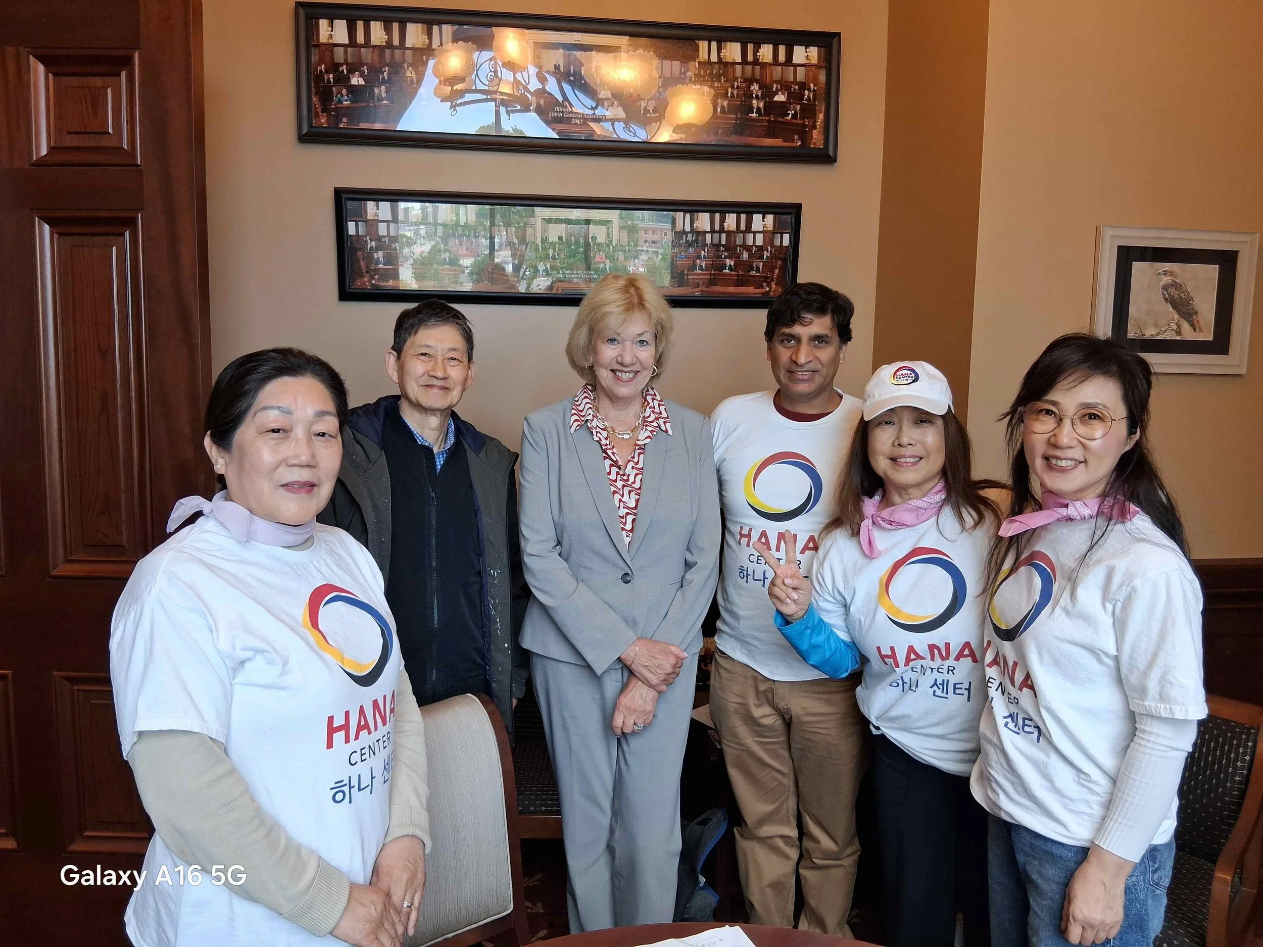  IL State Senator Julie Morrison, who represents HANA's Northwest Office district, met with HANA community members to discuss the issues directly affecting immigrant families.&nbsp; 