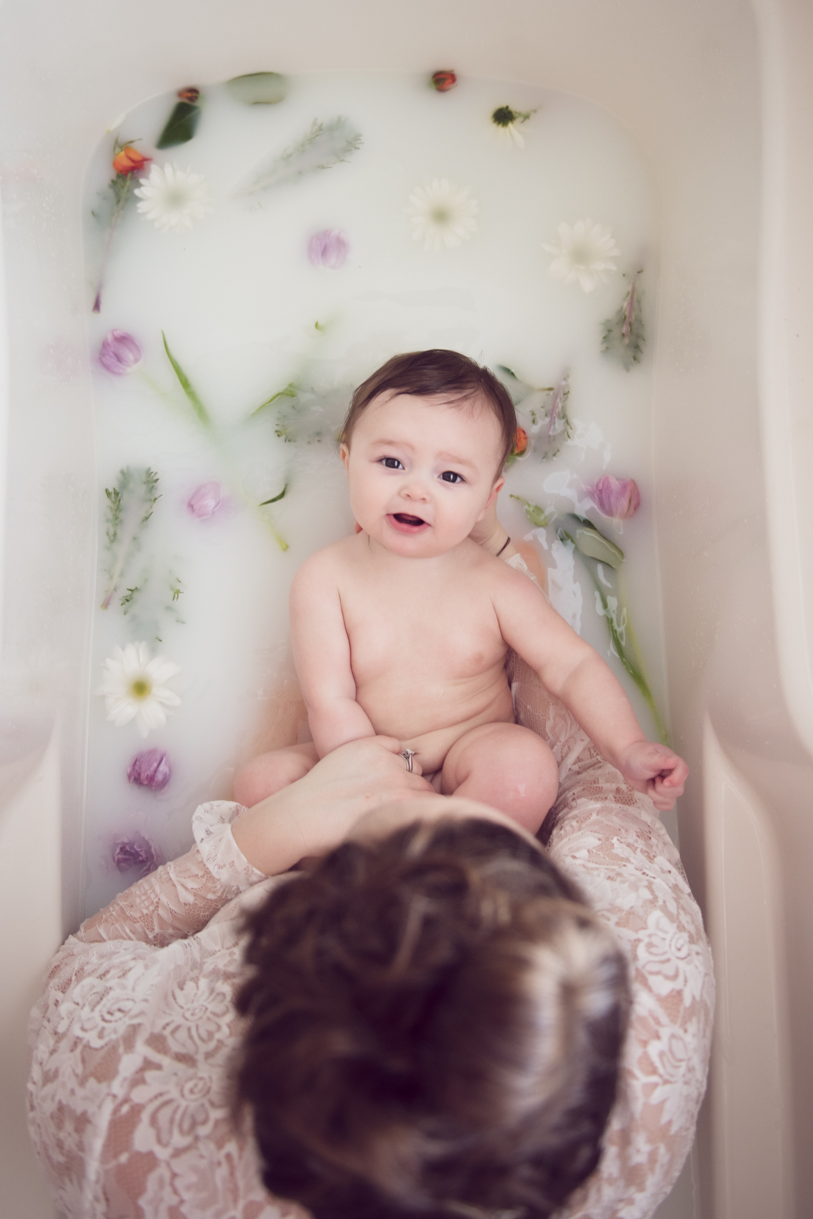 7 MONTH MILK BATH-10.jpg