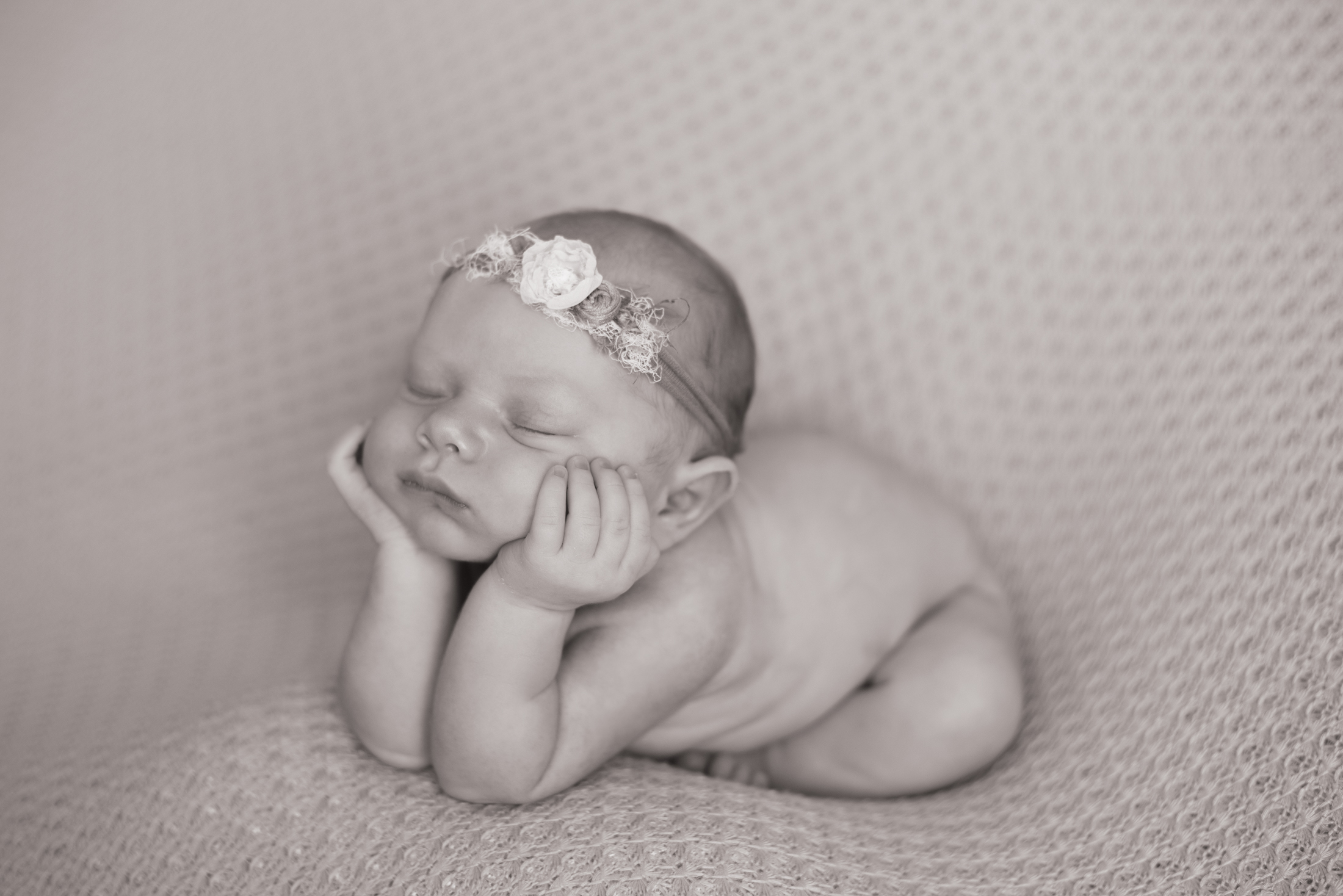 BROOKLYNN NEWBORN-2.jpg