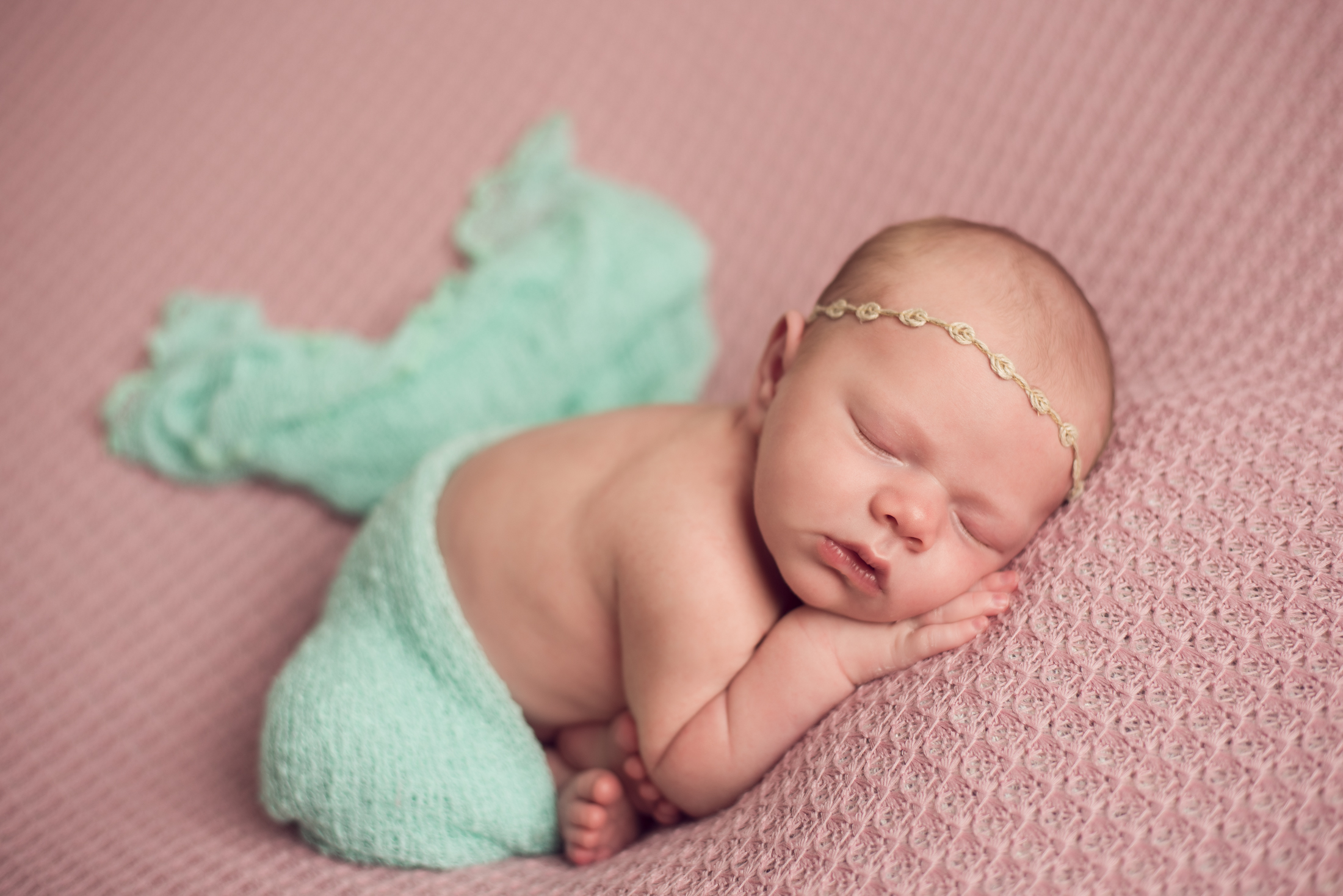 BROOKLYNN NEWBORN-8.jpg