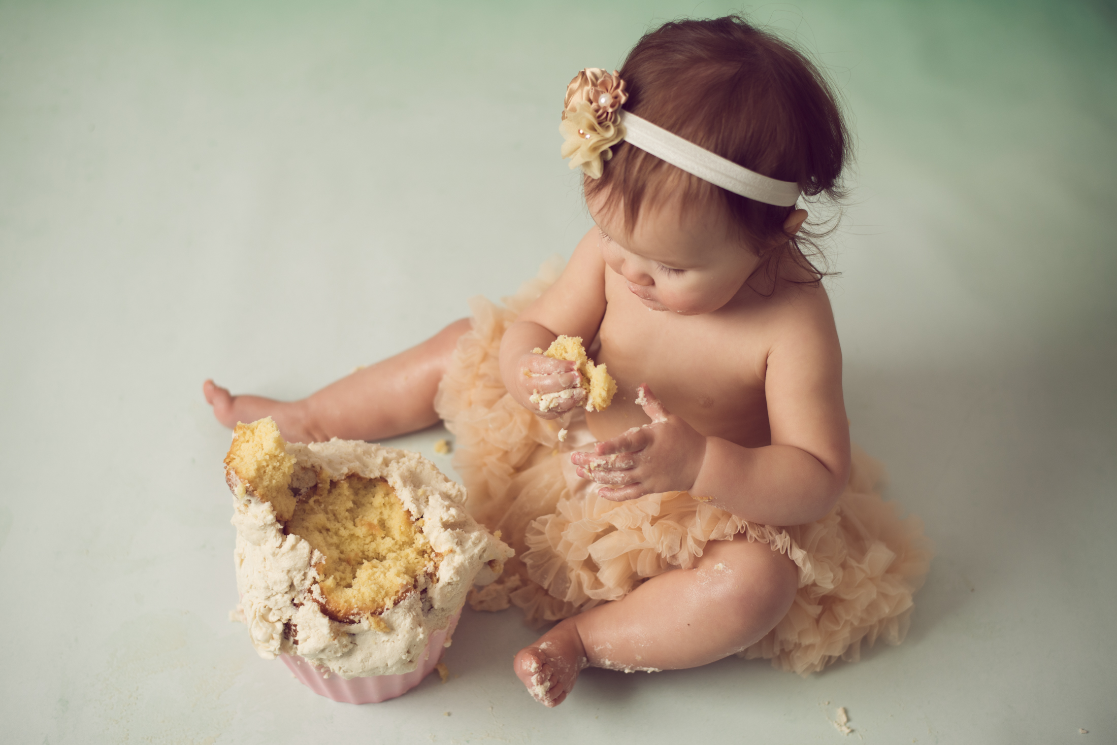 EVELYN CAKE SMASH-27.jpg