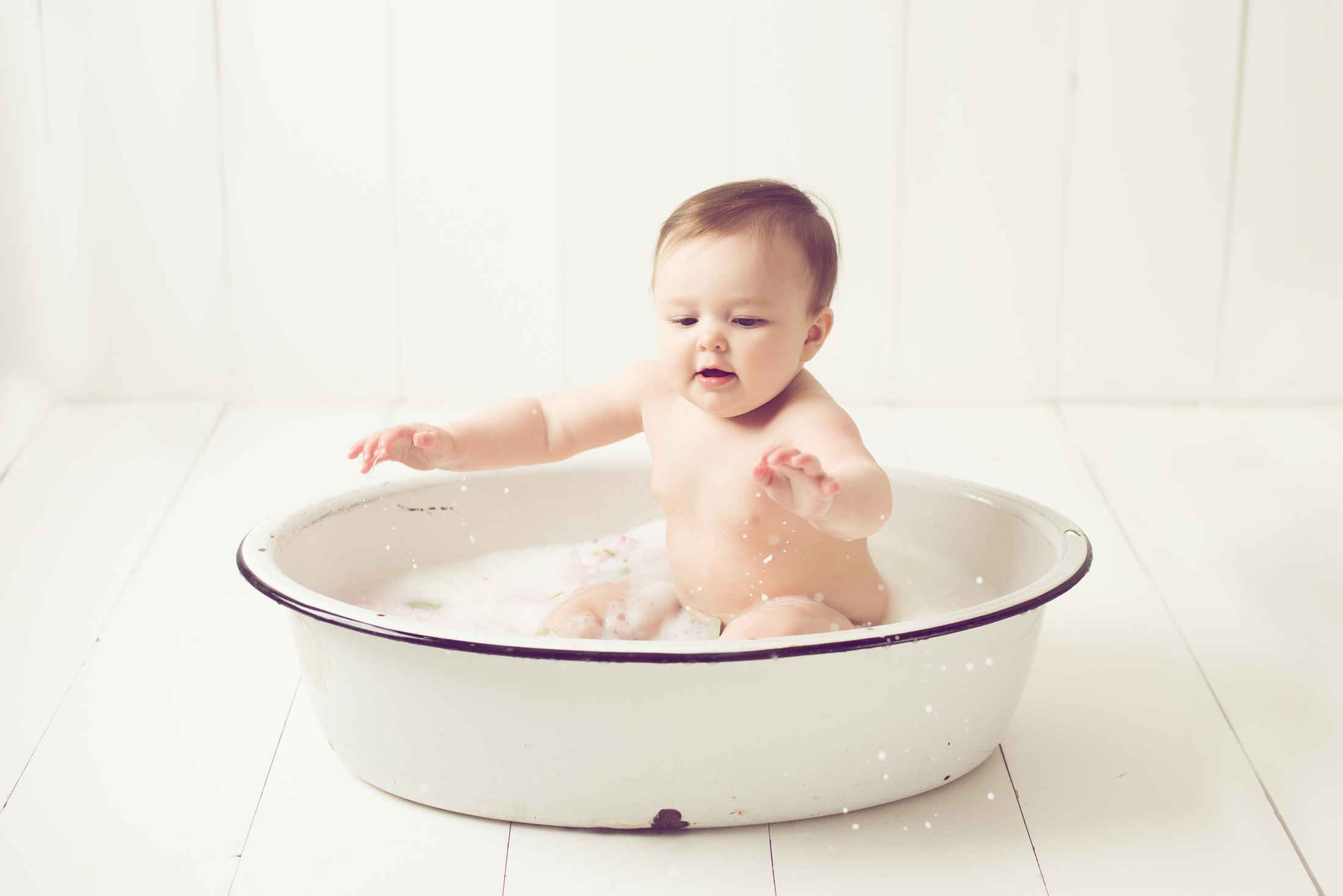 8 MONTH MILK BATH-6.jpg