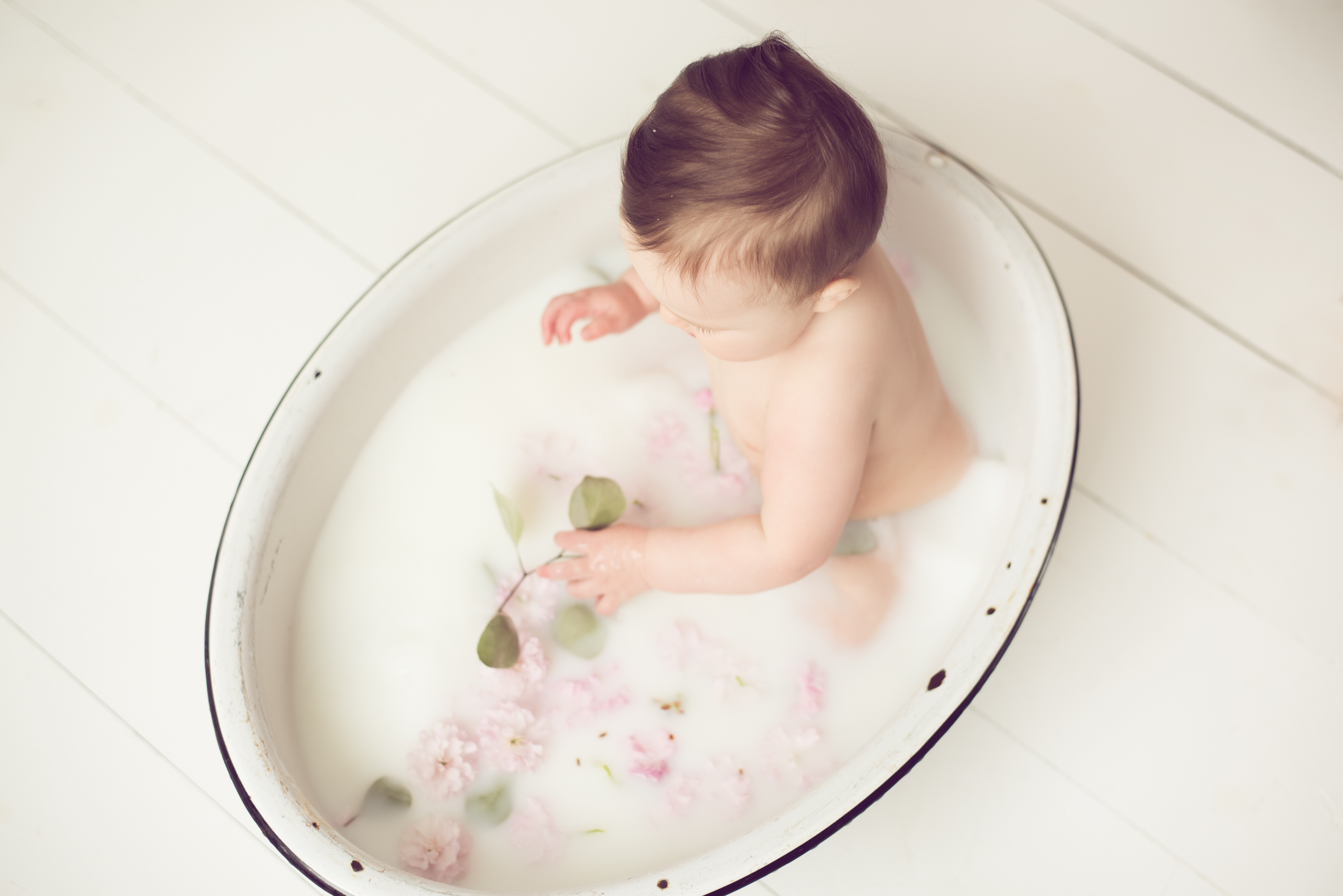 8 MONTH MILK BATH-7.jpg