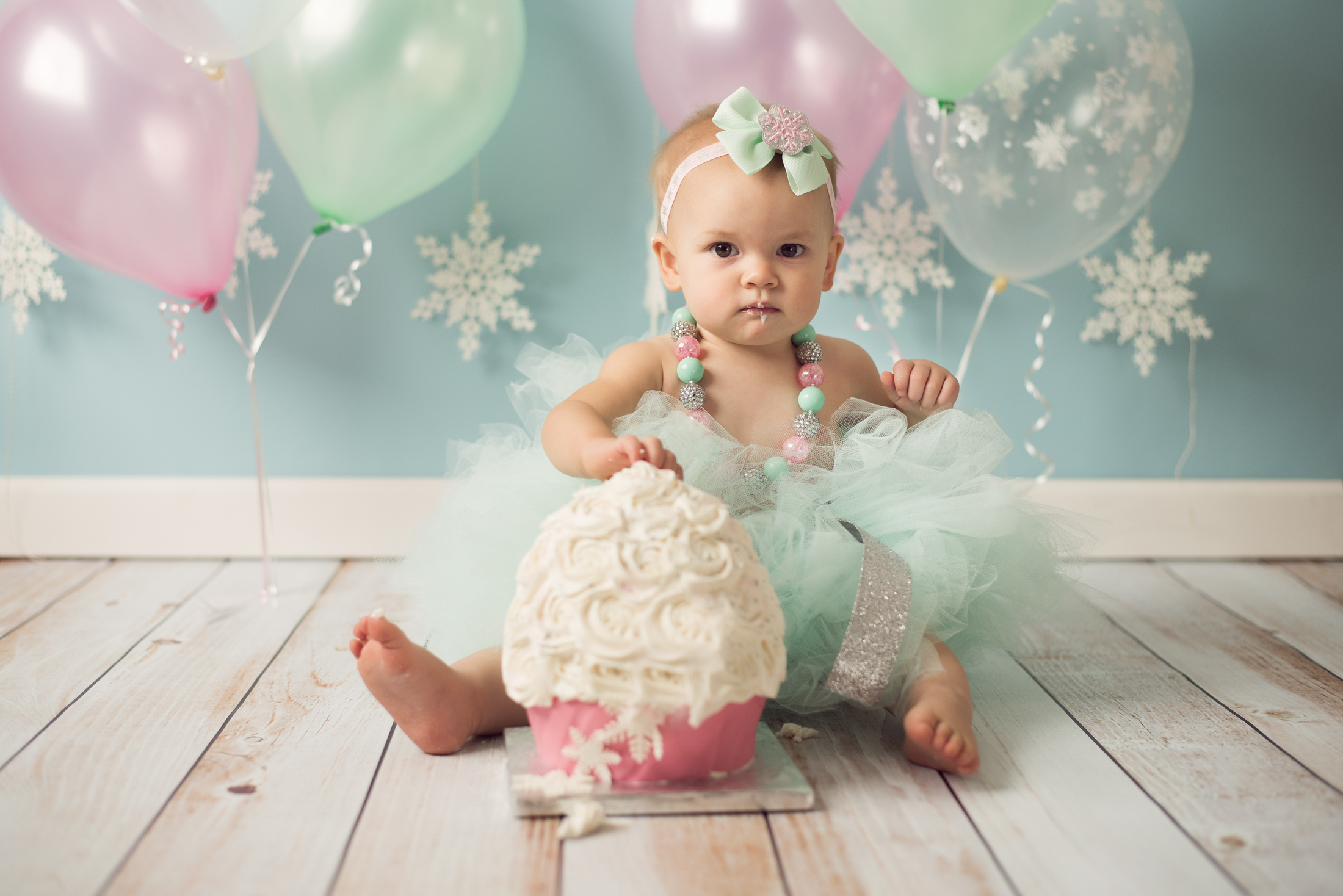 VIVIENNE CAKE SMASH-13.jpg