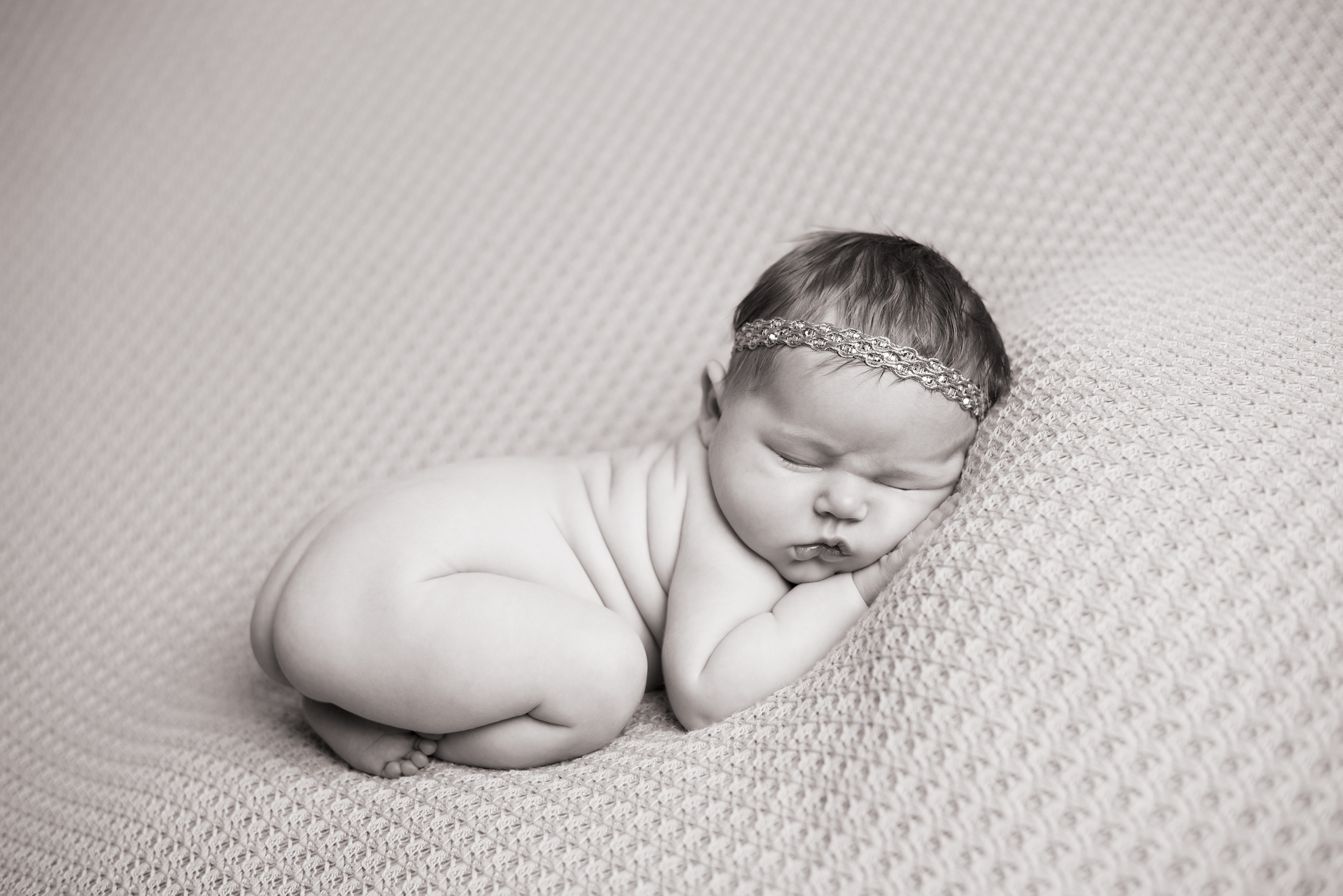 KRISTI WALLACE NEWBORN-12.jpg