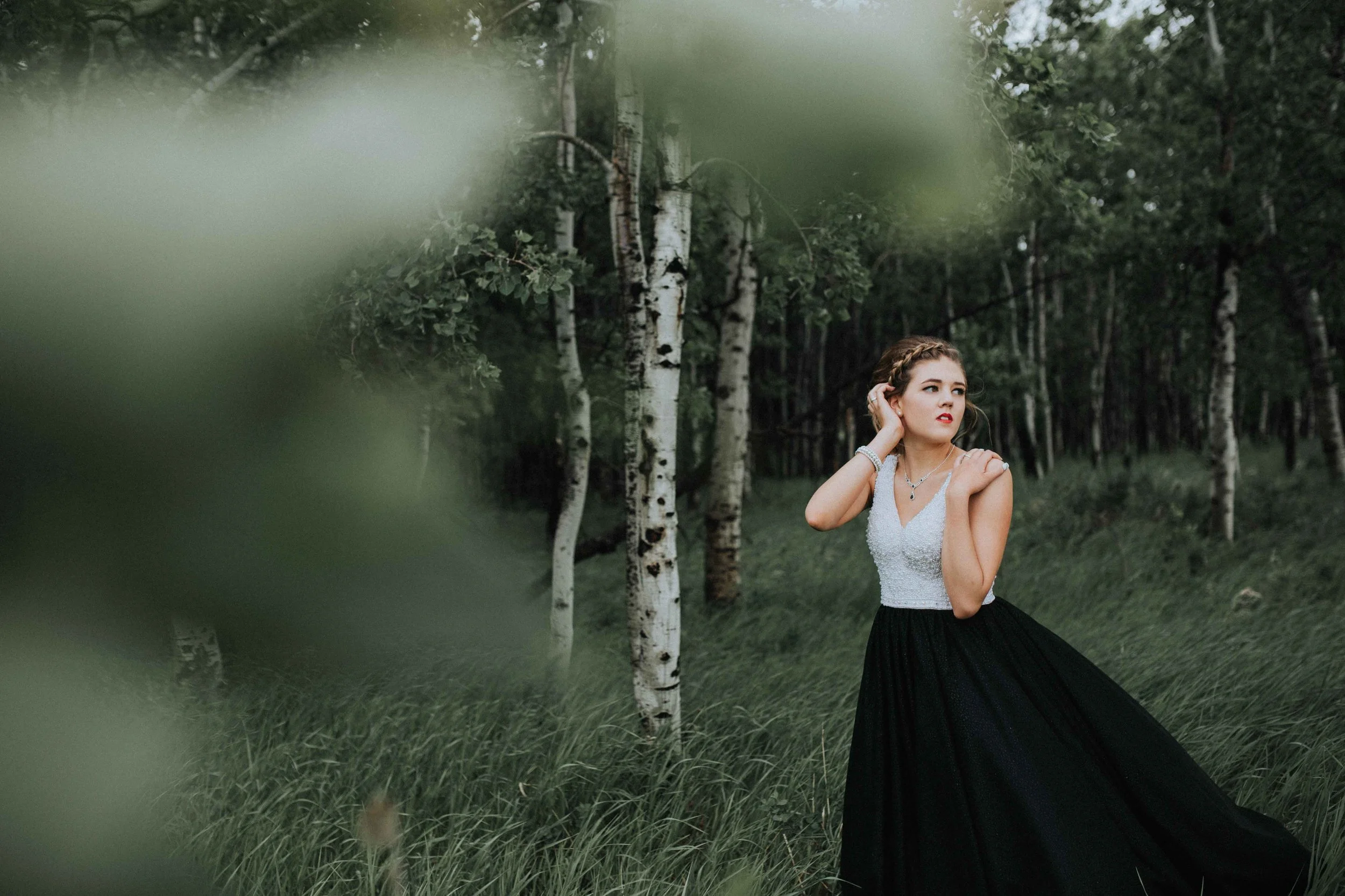 This week I headed down to Storthoaks, Sk to capture this beauty before her grad ceremony. WOW! She is gorgeous. She was so fun to capture and was brave to face what felt like a hurricane hahah. Gale force winds, and down pour and she rocked it either way. Her whole family was a blast to capture as well. Congratulations Nicole. Good luck in your future endeavours. 