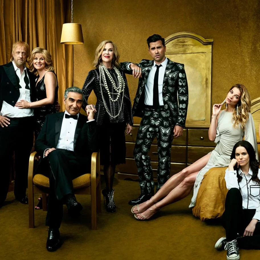 036a_Vanity+Fair%2C+Holiday+2016%3A17+-+Schitt%E2%80%99s+Creek.jpg