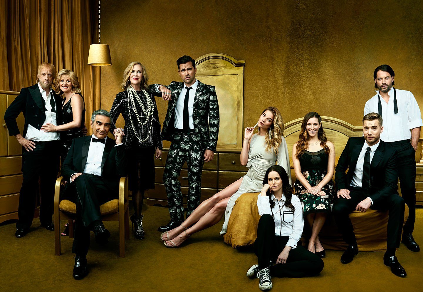 036a_Vanity Fair, Holiday 2016_17 - Schitt’s Creek.jpg