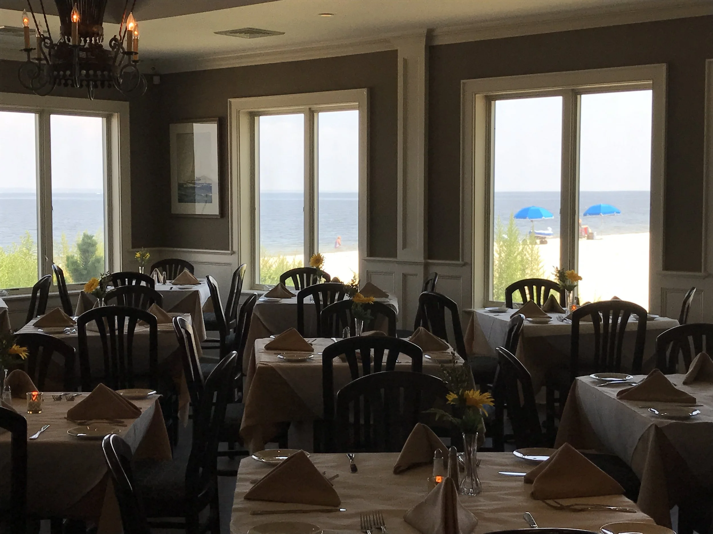 Soundside Beach Club - Whalls Wharf Restaurant