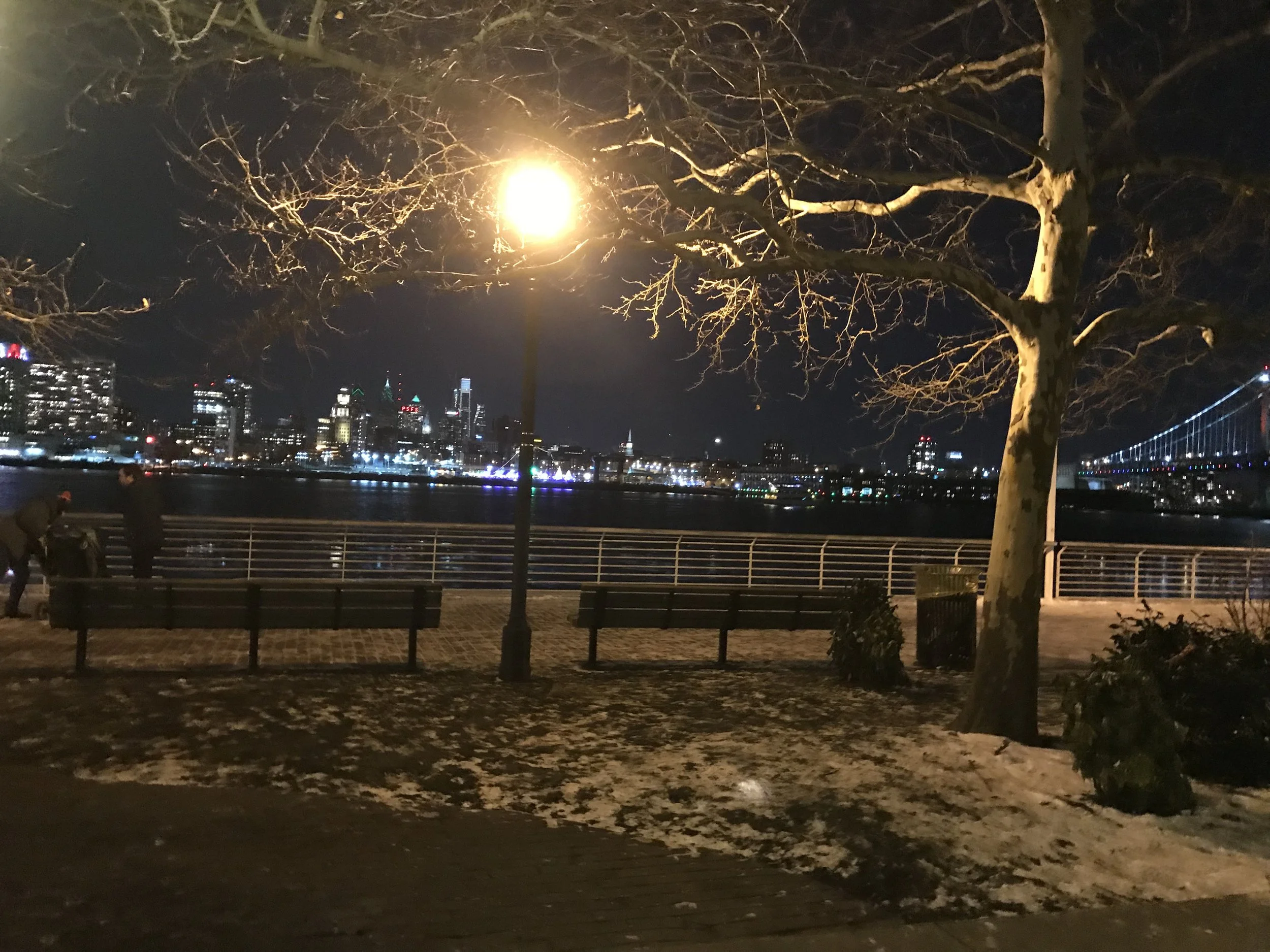 Philadelphia - Camden Adventure AqPhiladelphia - Camden Adventure Aquarium View of Delaware River and Philly skyline 