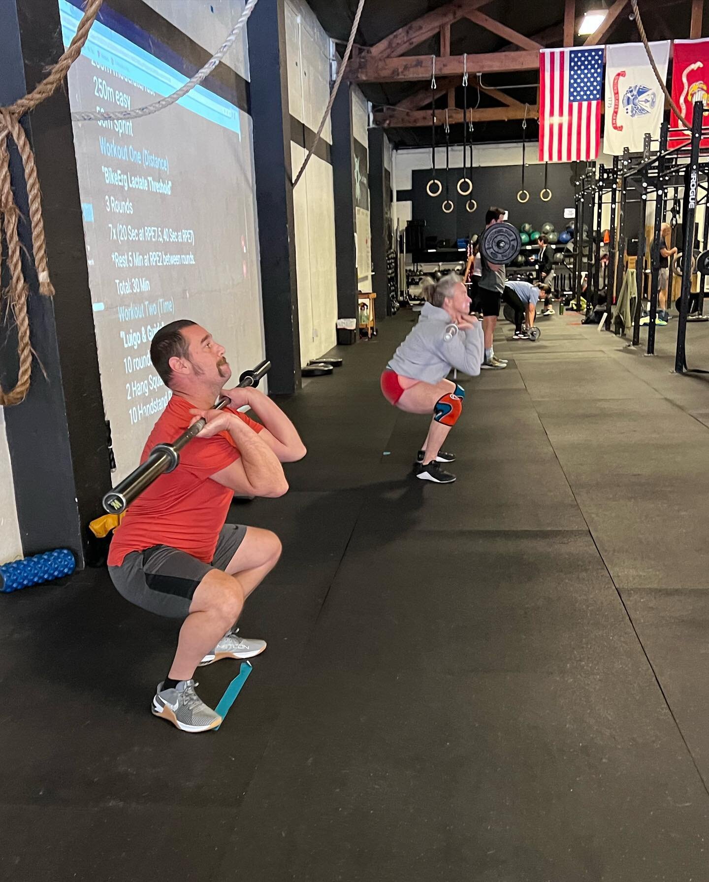 December challenge starts today 🙌🏼
100 squats a day, 5 days a week (Monday - Friday) 

Below are the movements that count. 

● Front Squats
● Back Squats
● Thrusters
● Squat Cleans
● Air Squats
● Wall balls
● Goblet Squats

Happy Squatting 🍑 

#dc