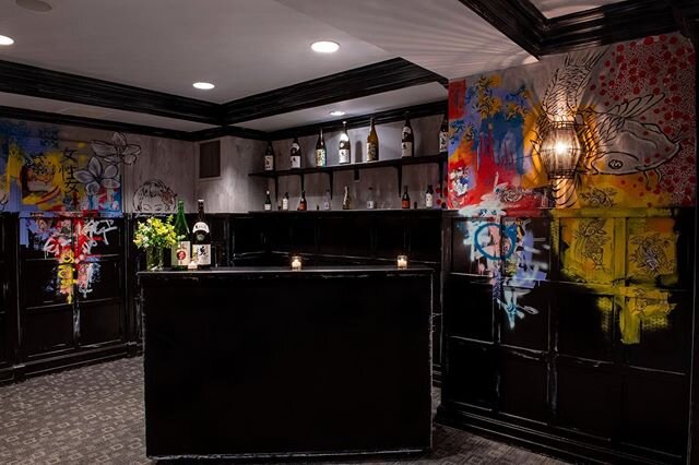 Check out @uni_boston spacious private dining room which is the perfect place for your next team dinner, bridal shower, or birthday celebration. Accessed through both UNI and the @eliotsuitehotel, the newly renovated space is equipped with its own fu