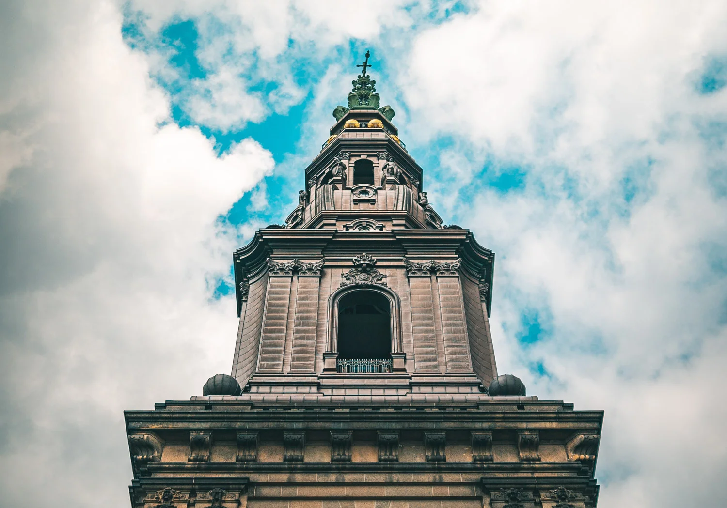 Christiansborg-copenhagenjpg.jpg