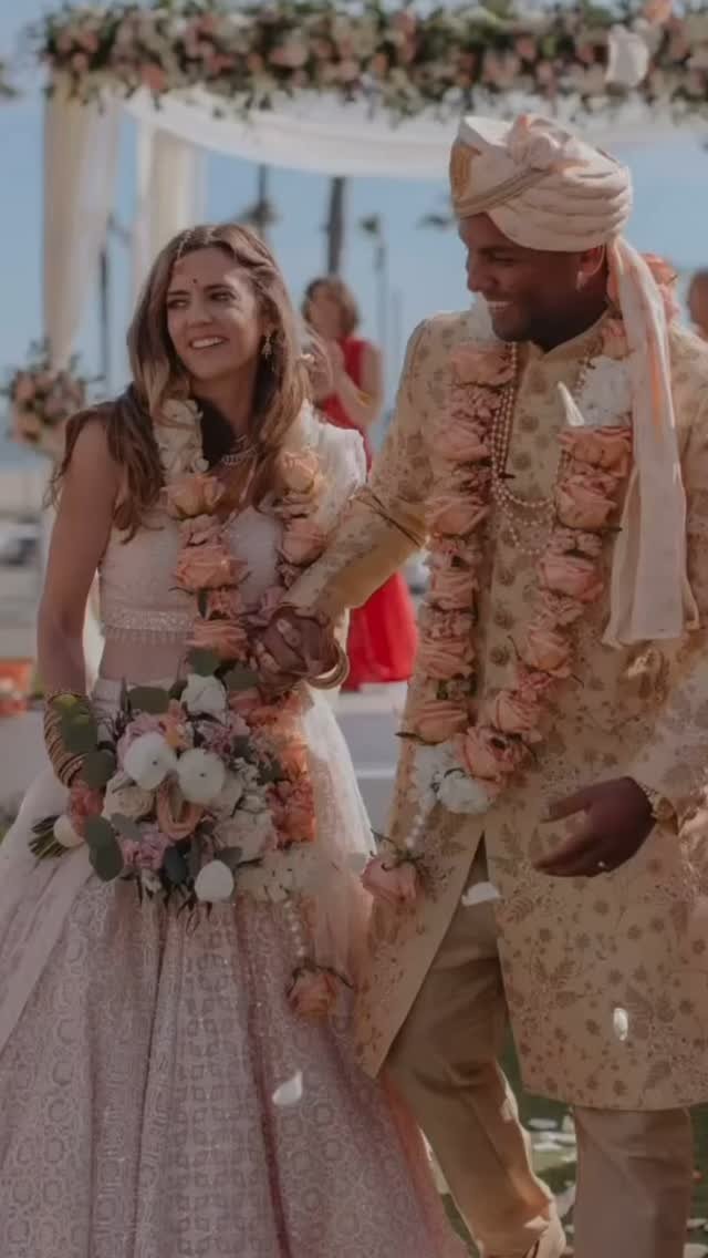 Re-sharing a good one from
@sassygirlweddings
•
A huge thank you goes out to this incredible team we worked with. You made magic happen, and you’re the best!
~
@hyatthbevents @queenbdlv
@hyatthuntingtonbeach
The most beautiful images fr