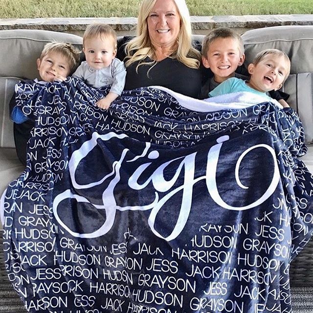Small Shop Share.  Check out these darling grandparent blankets from @TheLittleArrows
The perfect gift this holiday season. Head to their page to snag yours now!