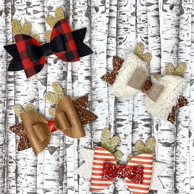 Small Shop Share!! 🦌Dashing through the snow 
Our friends over @lillybellemarket launched their antlers collection and they are FABULOUS! 
Free ship on orders over $25! .
.
.
.
.
#ig_motherhood #teammotherly #motherhood #honestmotherhood #dailyparen