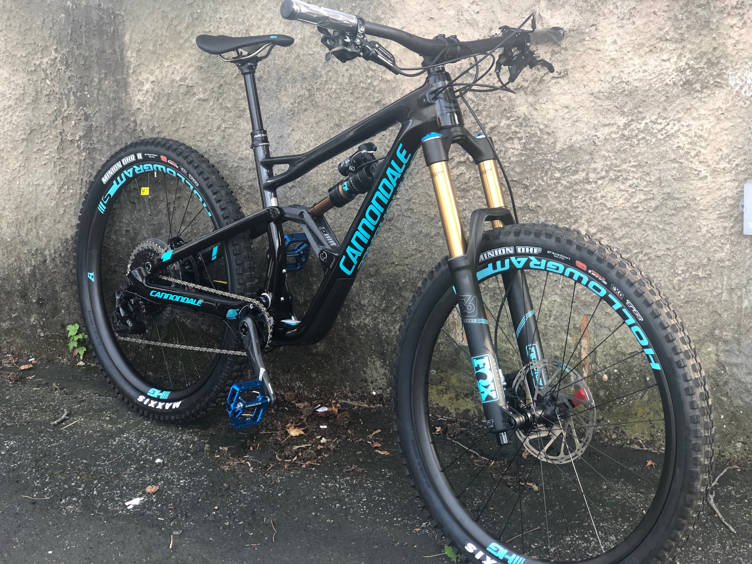 mountain bike closeout deals