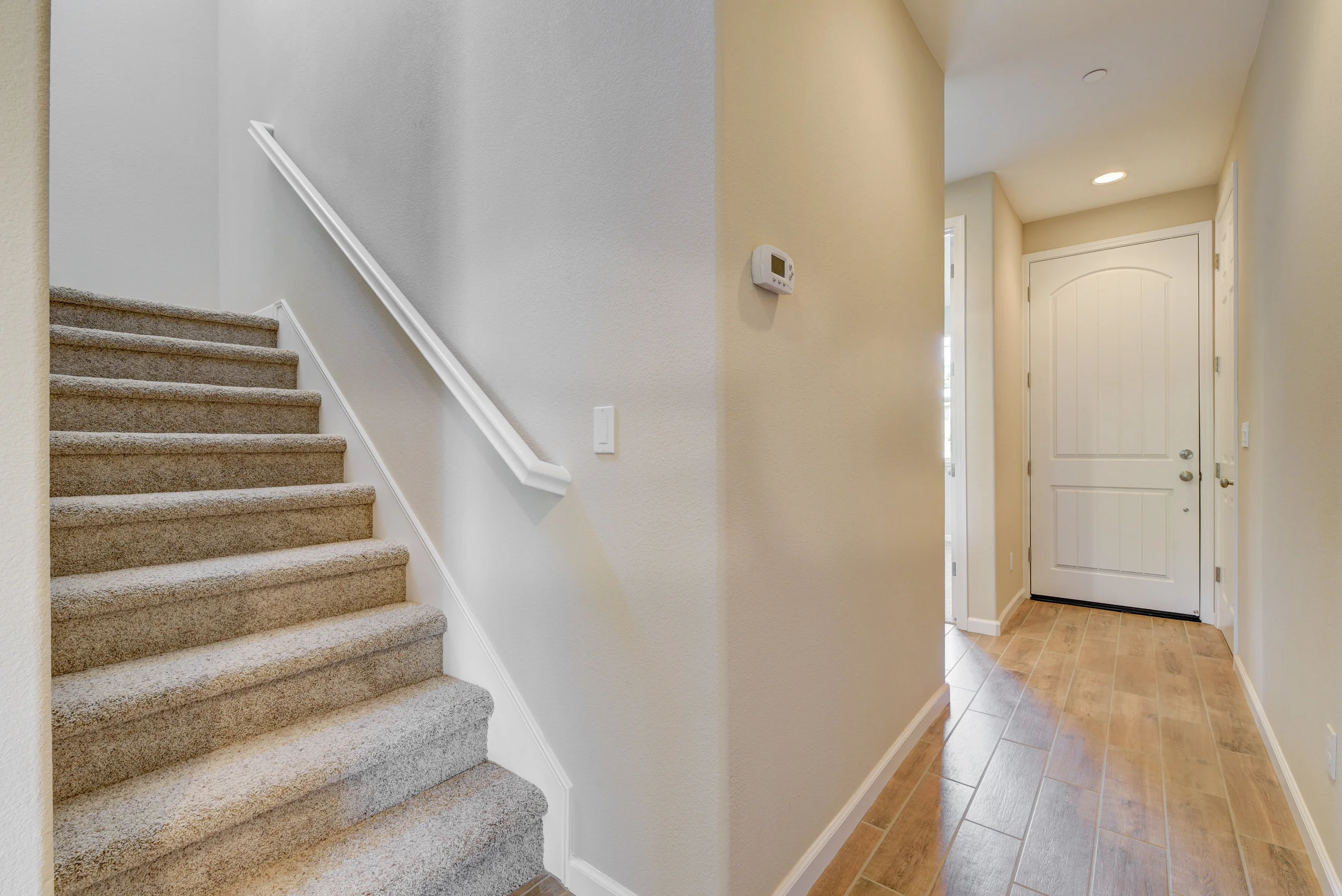 3882_callie_ct_MLS40768486_HID1146939_ROOMentryway.jpg