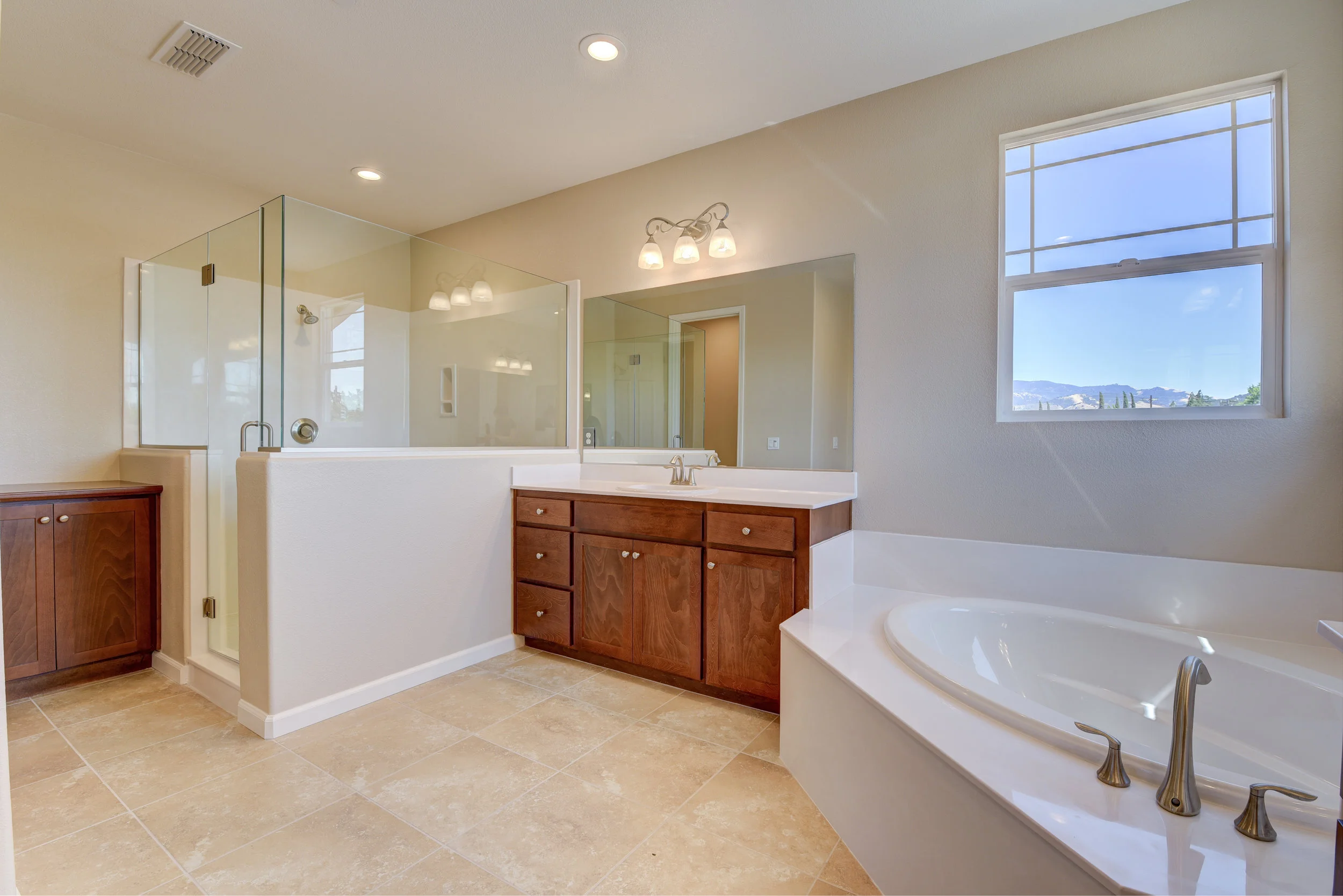 3882_callie_ct_MLS40768486_HID1146939_ROOMmasterbathroom2.jpg