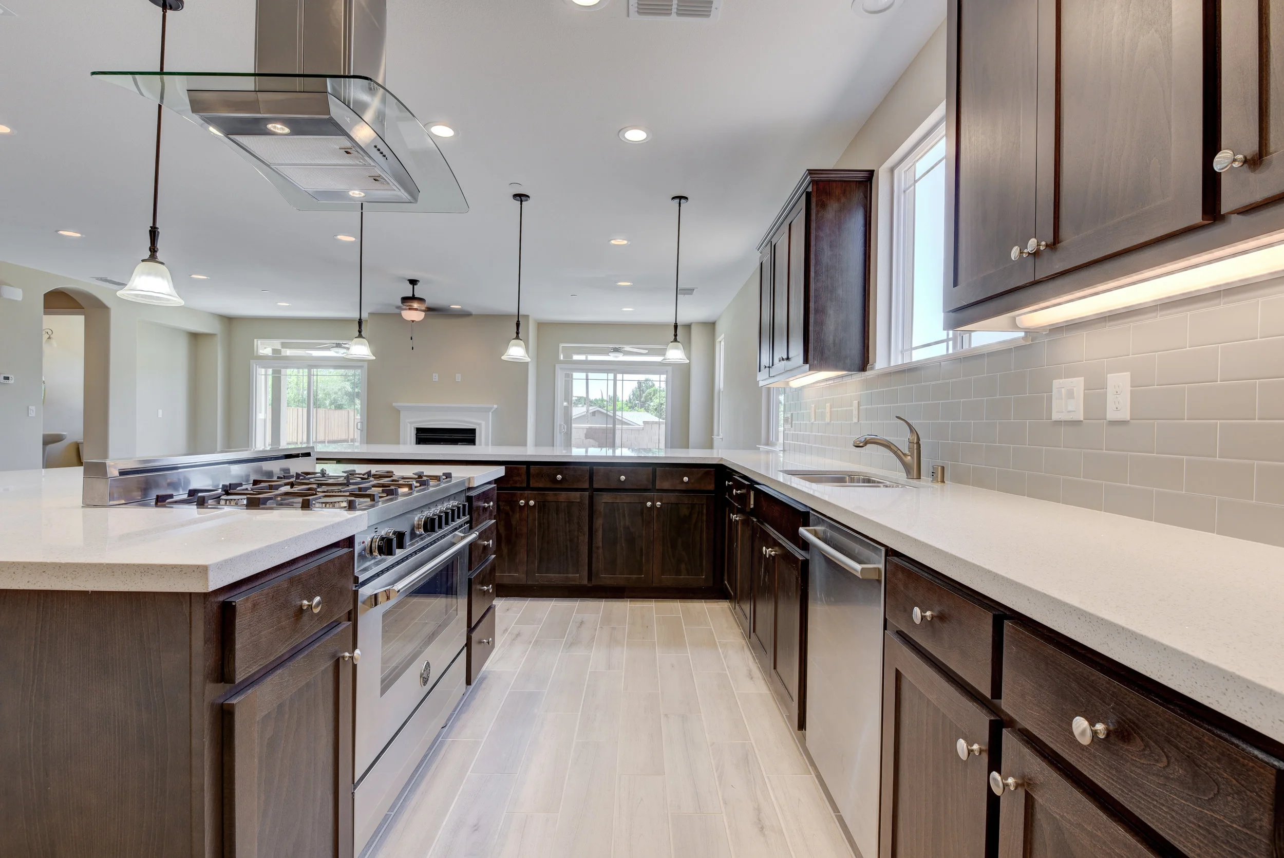 3878_callie_ct_MLS40784023_HID1146937_ROOMkitchen7.jpg