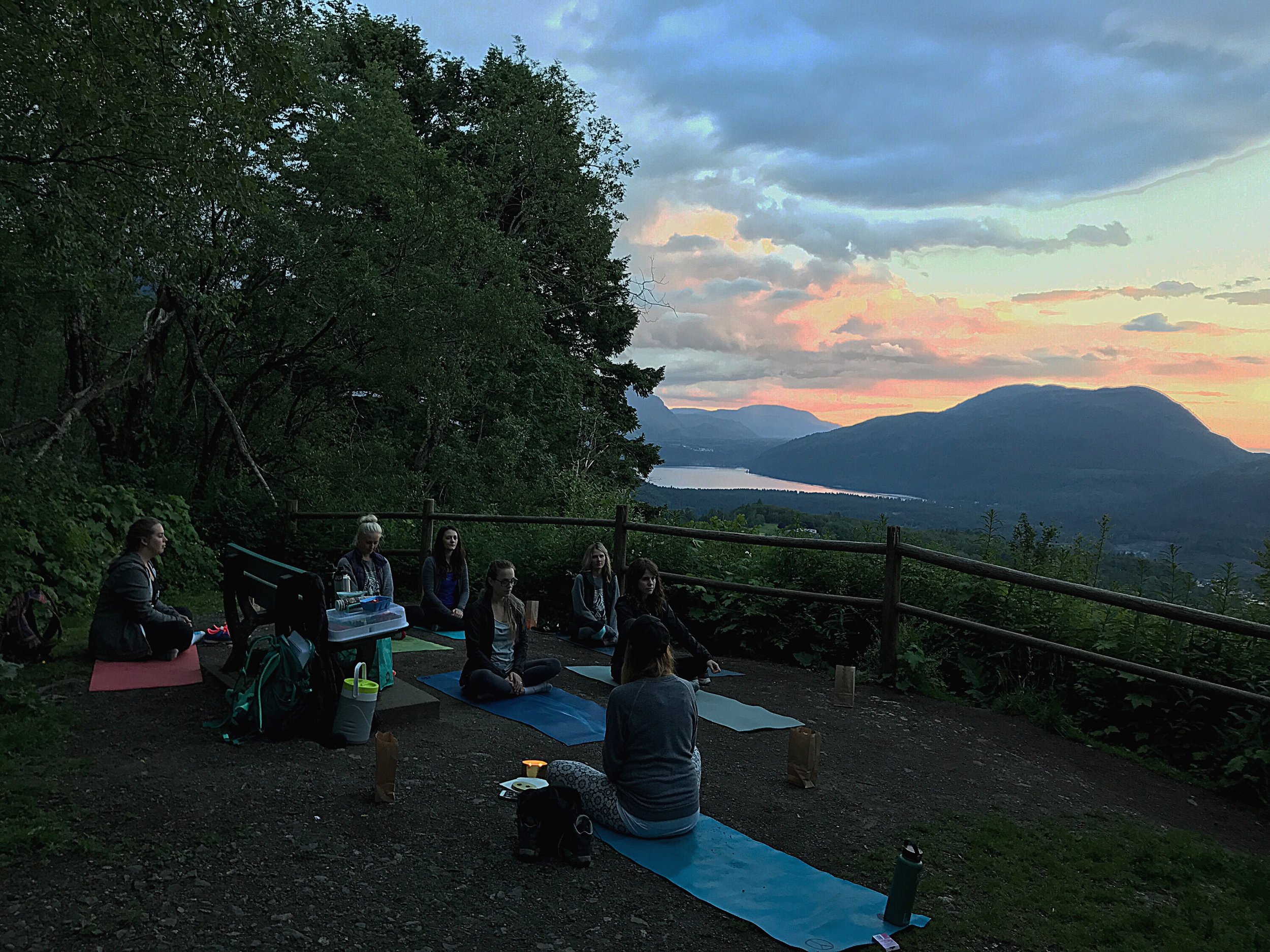 Mt. Thom - Sunset Hike