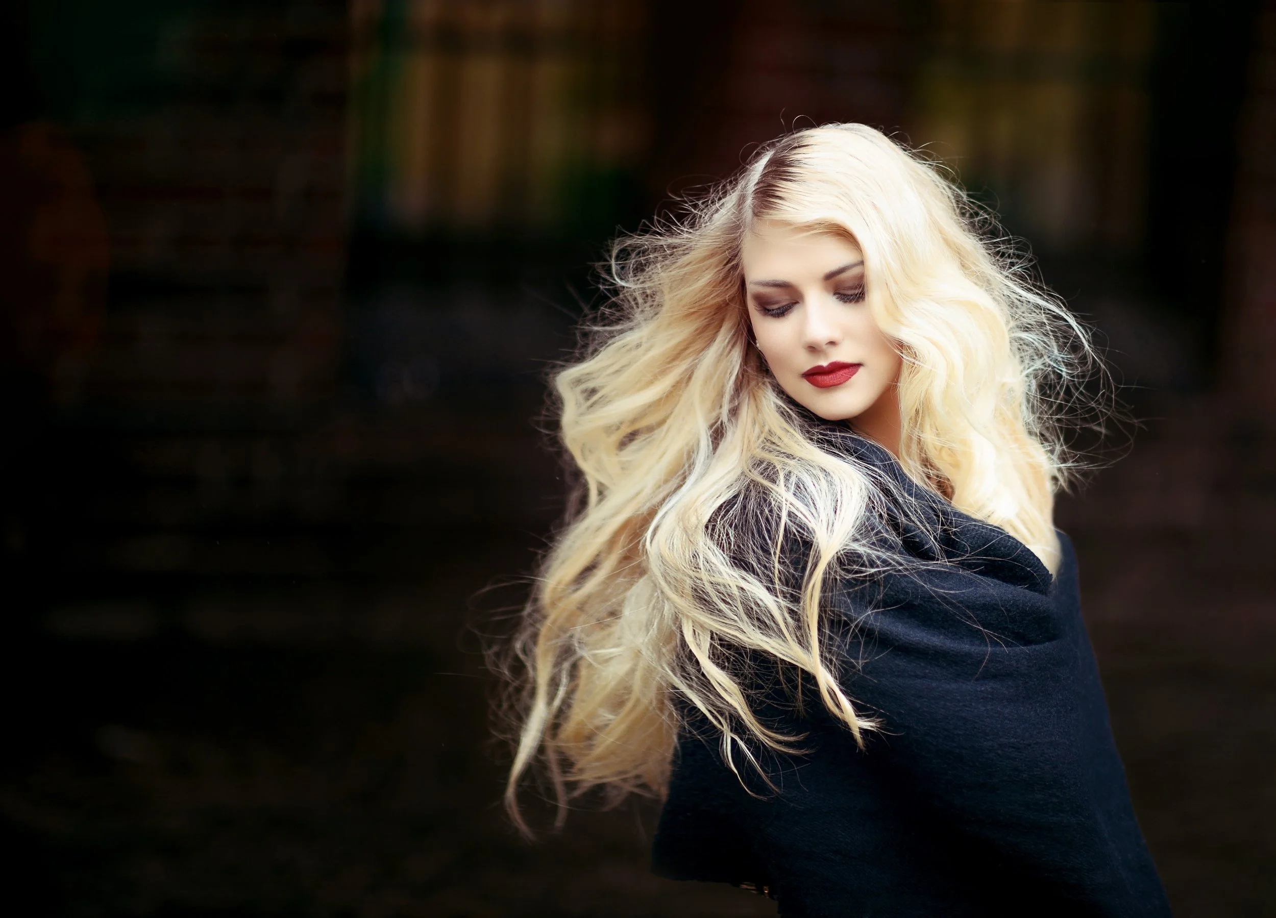 portrait-woman-girl-blond-157967.jpeg