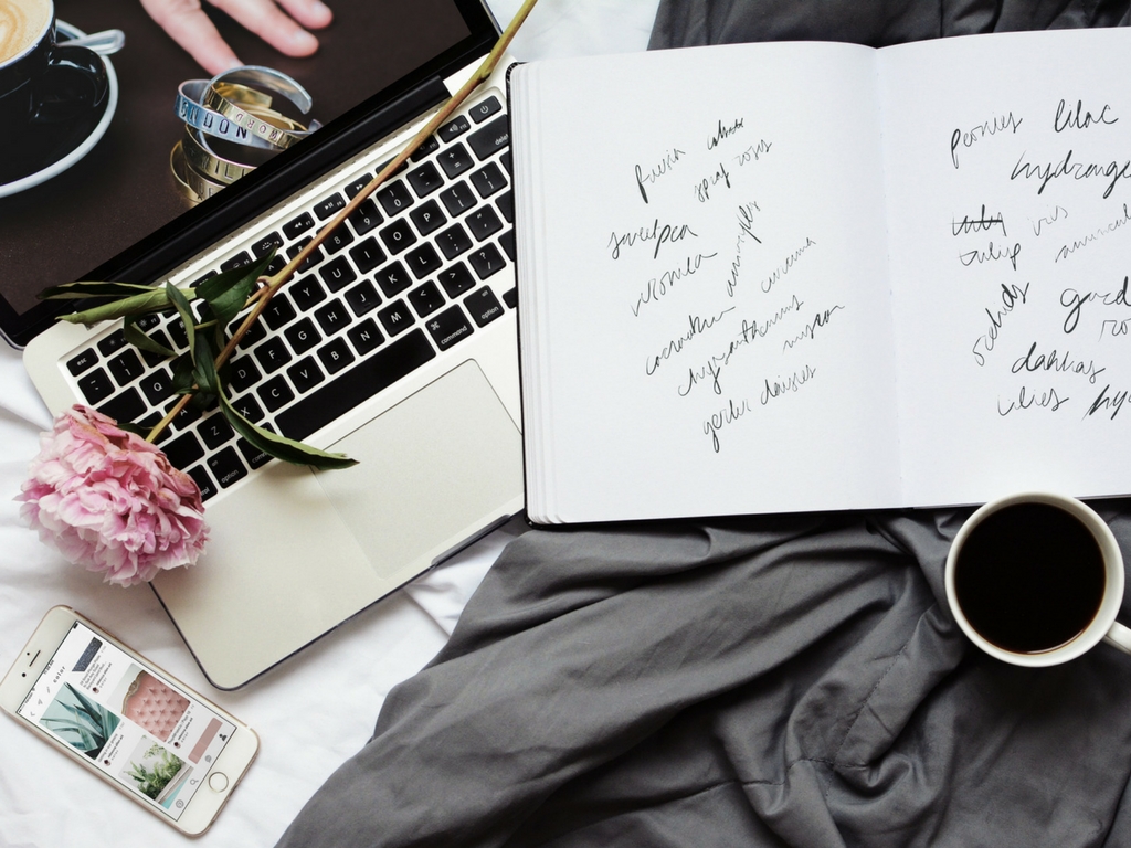 How to create consistency with your brand's visual content | Lady and Company Creative | Branding Coach and Strategist