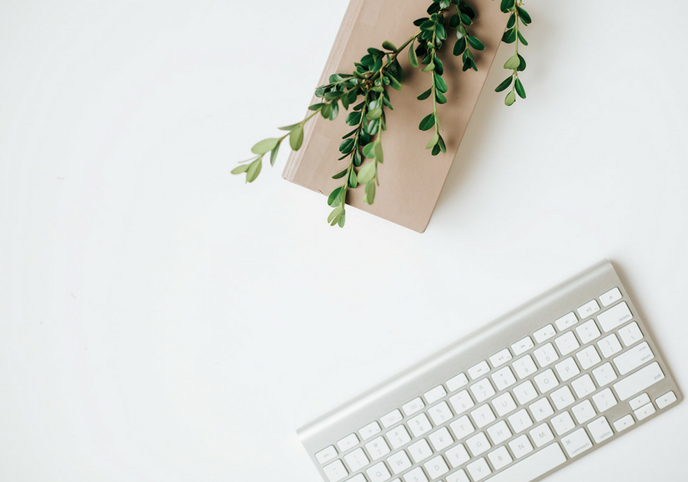 It takes a lot of work and motivation to be a successful entrepreneur and run a flourishing online business. The trick to overcoming those “off” days is to learn effective hacks to empower your business. Whether you’re an online shop owner, blogger, digital marker, business coach, or other professional, here are five tips to empower your business. Read this blog for the full details. | Lady and Company Creative | Brand Coaching | Branding Coach