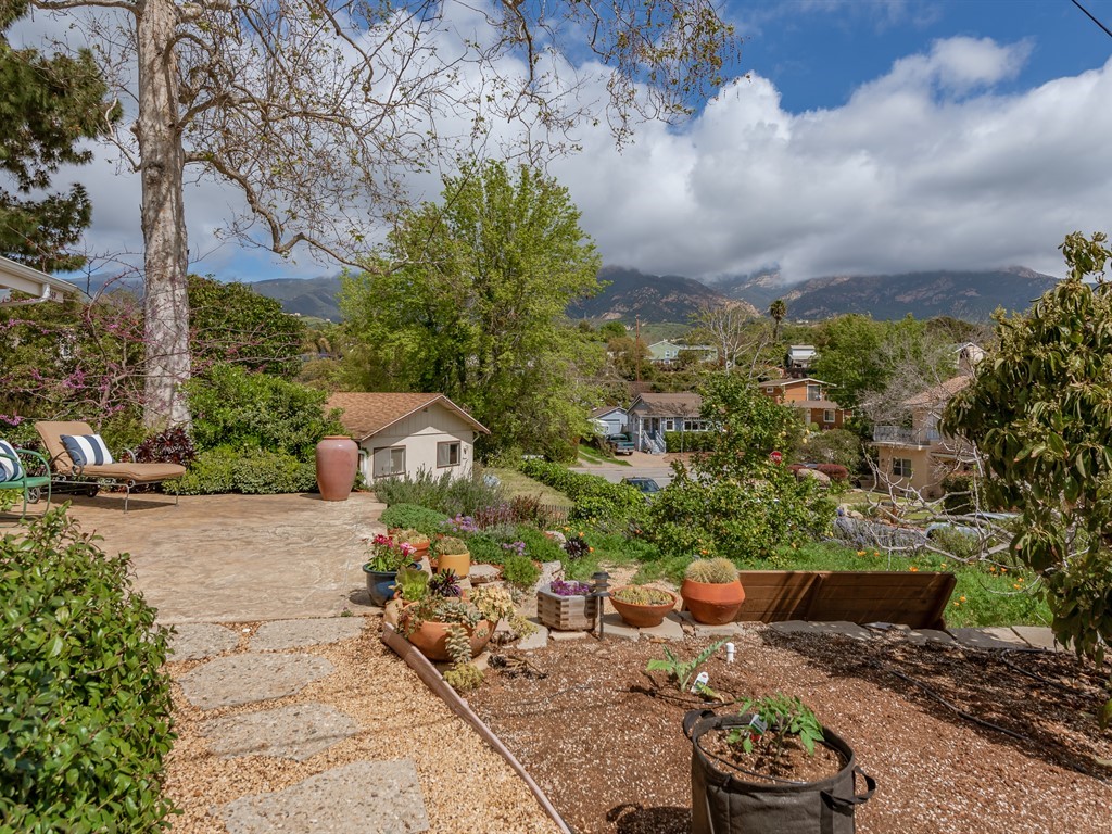014_14-Garden View.jpg