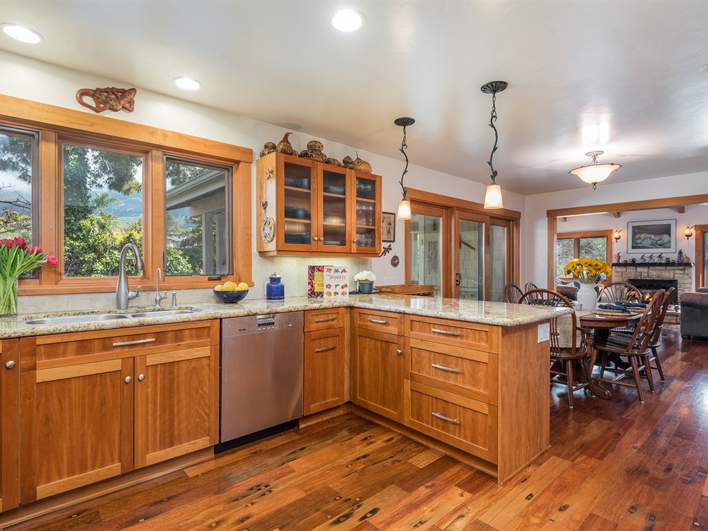 024_24-Kitchen.jpg