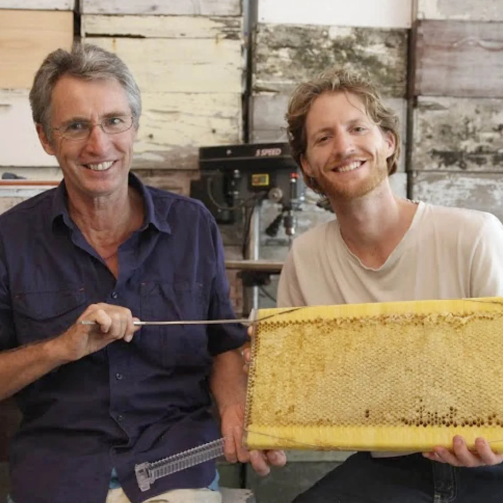 Episode 180 : Flow Hive Inventor Cedar Anderson