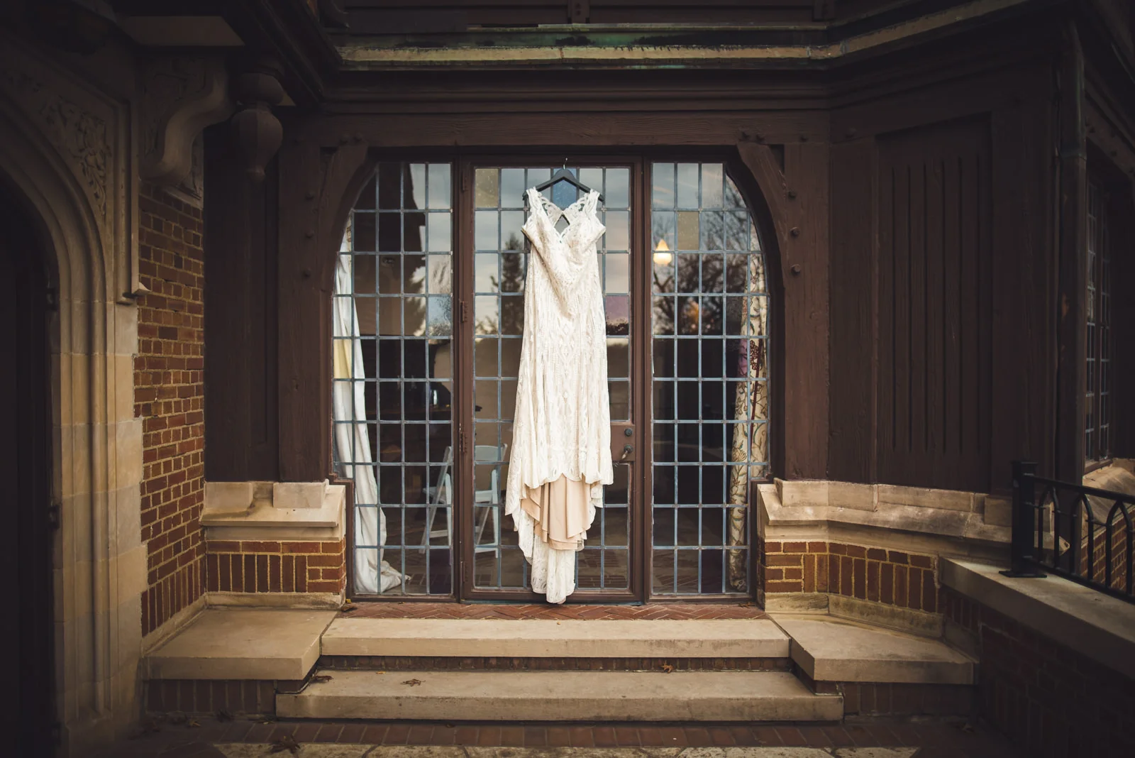 rollins-mansion-2554-wedding-photographer-des-moines-iowa-m-c.jpg