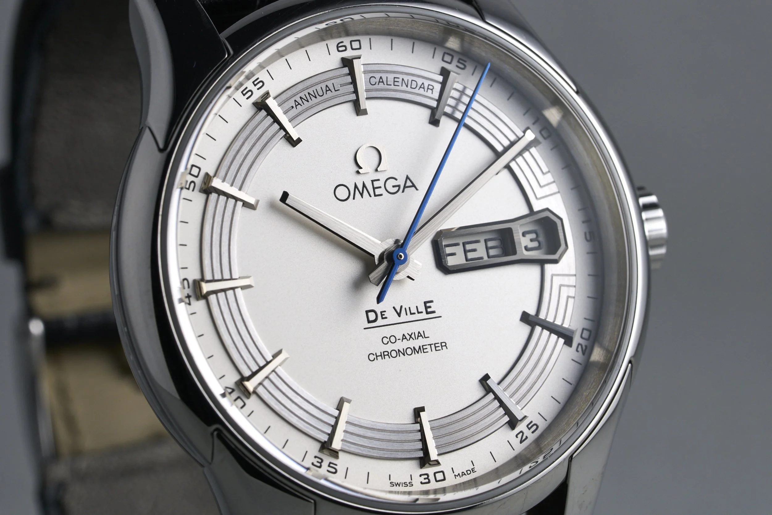 omega-DeVille.hour.vision.boxpapers-431.33.41.22.02.001-silver.dial-2019-oysterpalace-OP2323-04.jpg
