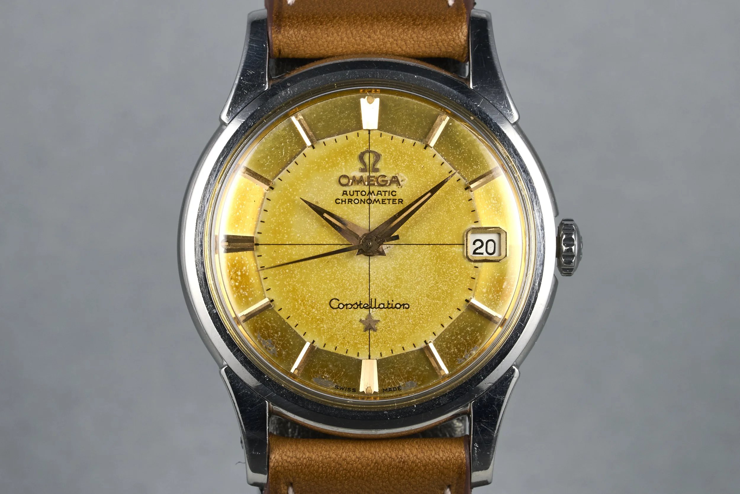 omega-constellation.twotone-14393.3-piepan.dial-1960-oysterpalace-OP2179-01.jpg