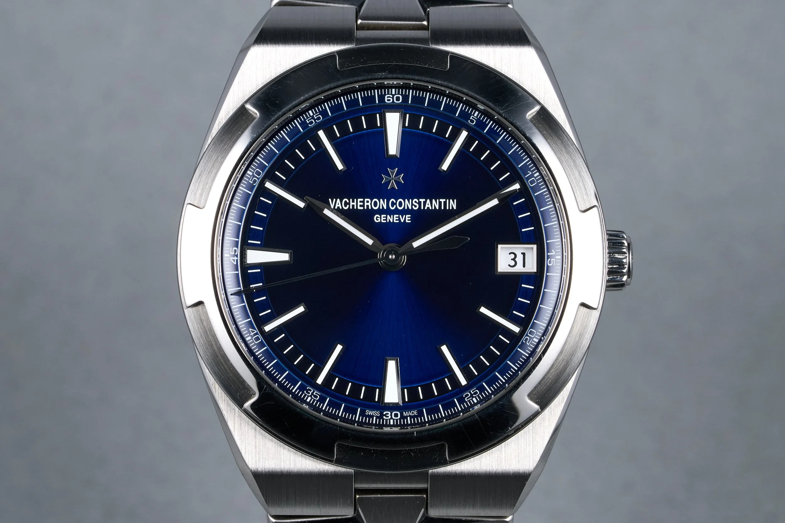 vacheronconstantin-overseas.boxpapers-4500V.110a.b126-blue.dial-2021-oysterpalace-OP2039-01.jpg