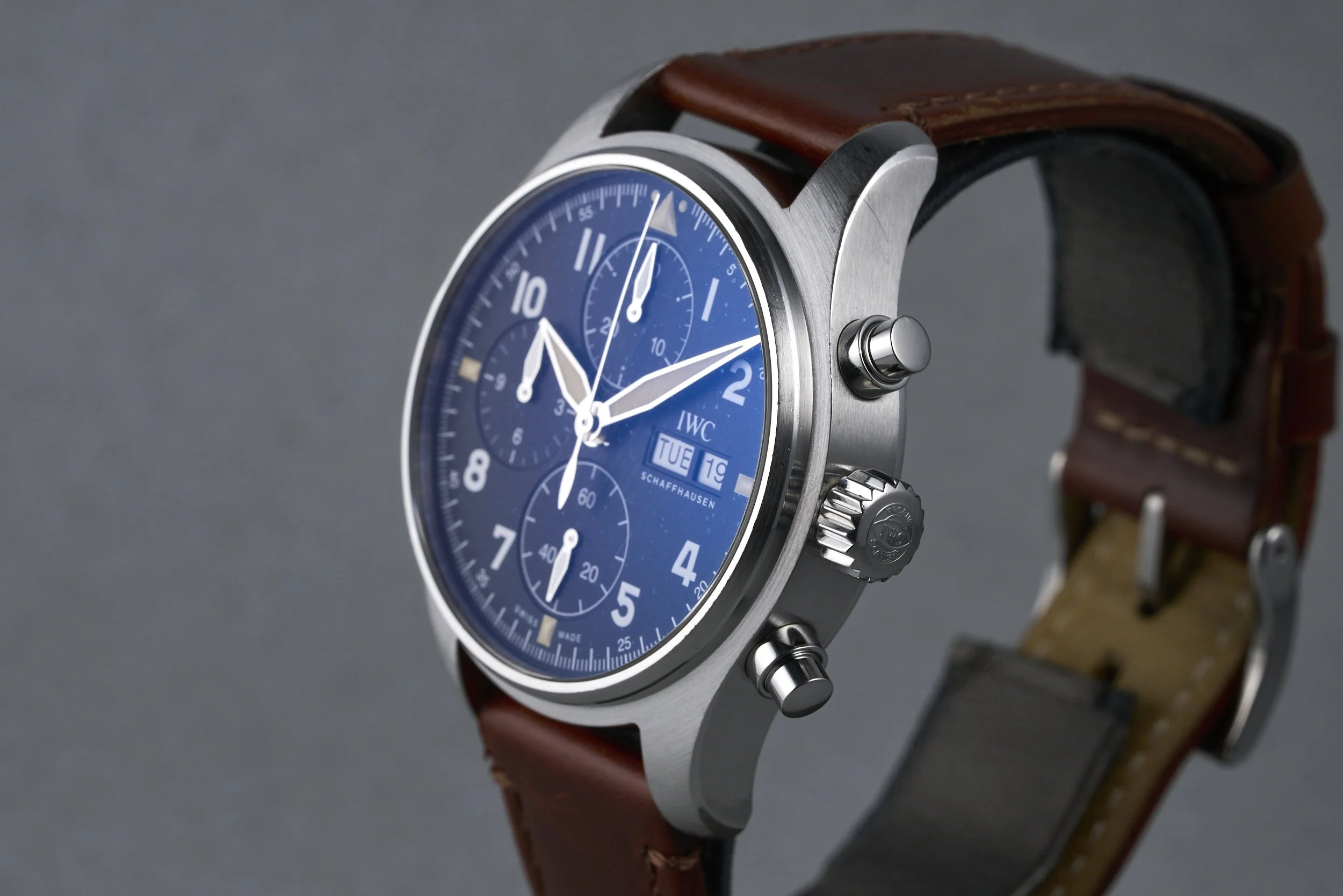 iwc-spitfire.chrono-IW387901-black.dial-2020s-oysterpalace-OP2311-06.jpg