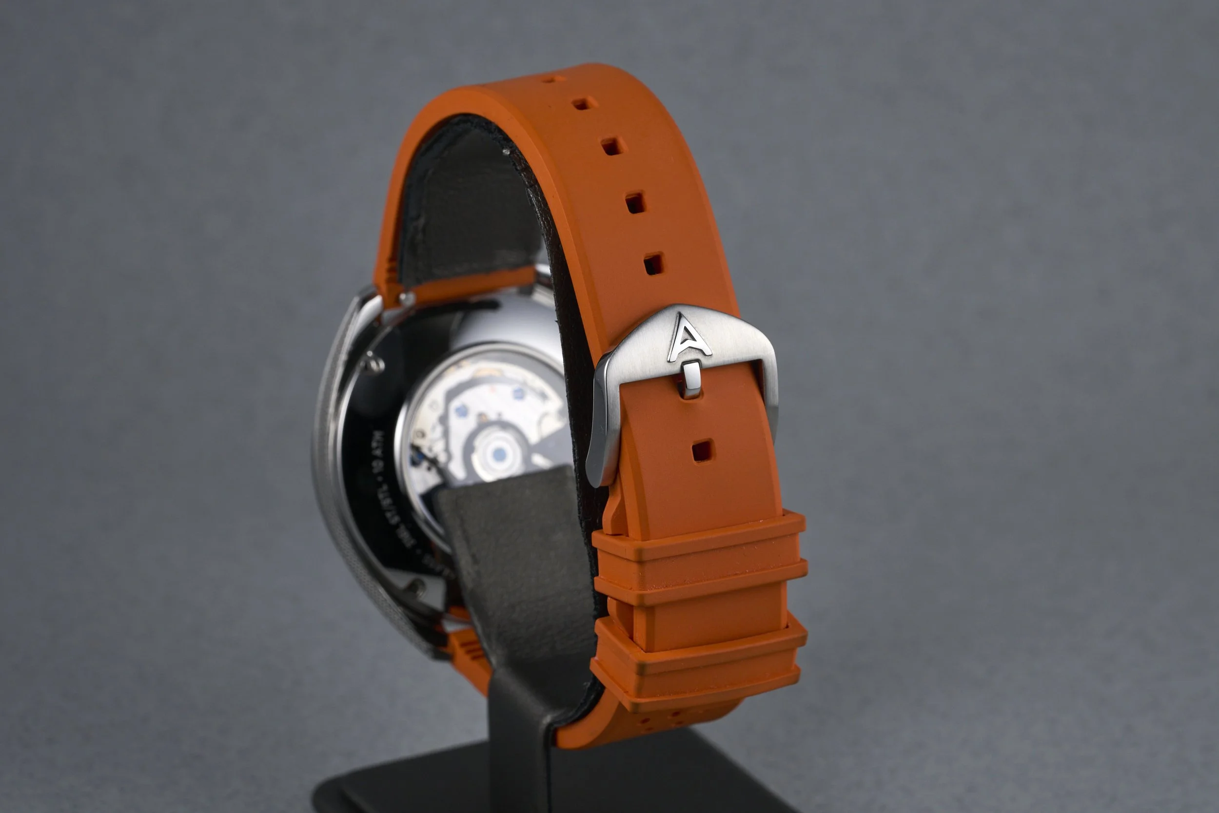 farer-monopusher.cobb.boxpapers-cobb-blue.dial-2023-oysterpalace-OP2252-08.jpg