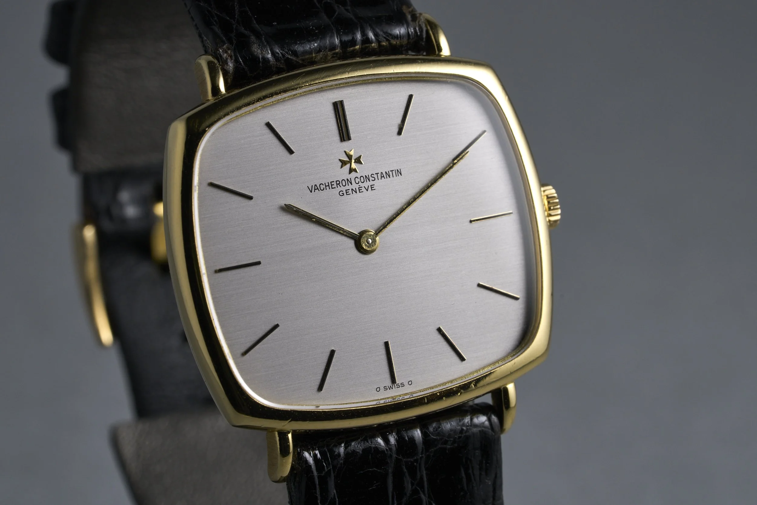 vacheronconstantin-dress.yellowgold.servicepapers-39203-silver.dial-vintage-oysterpalace-OP2138-04.jpg