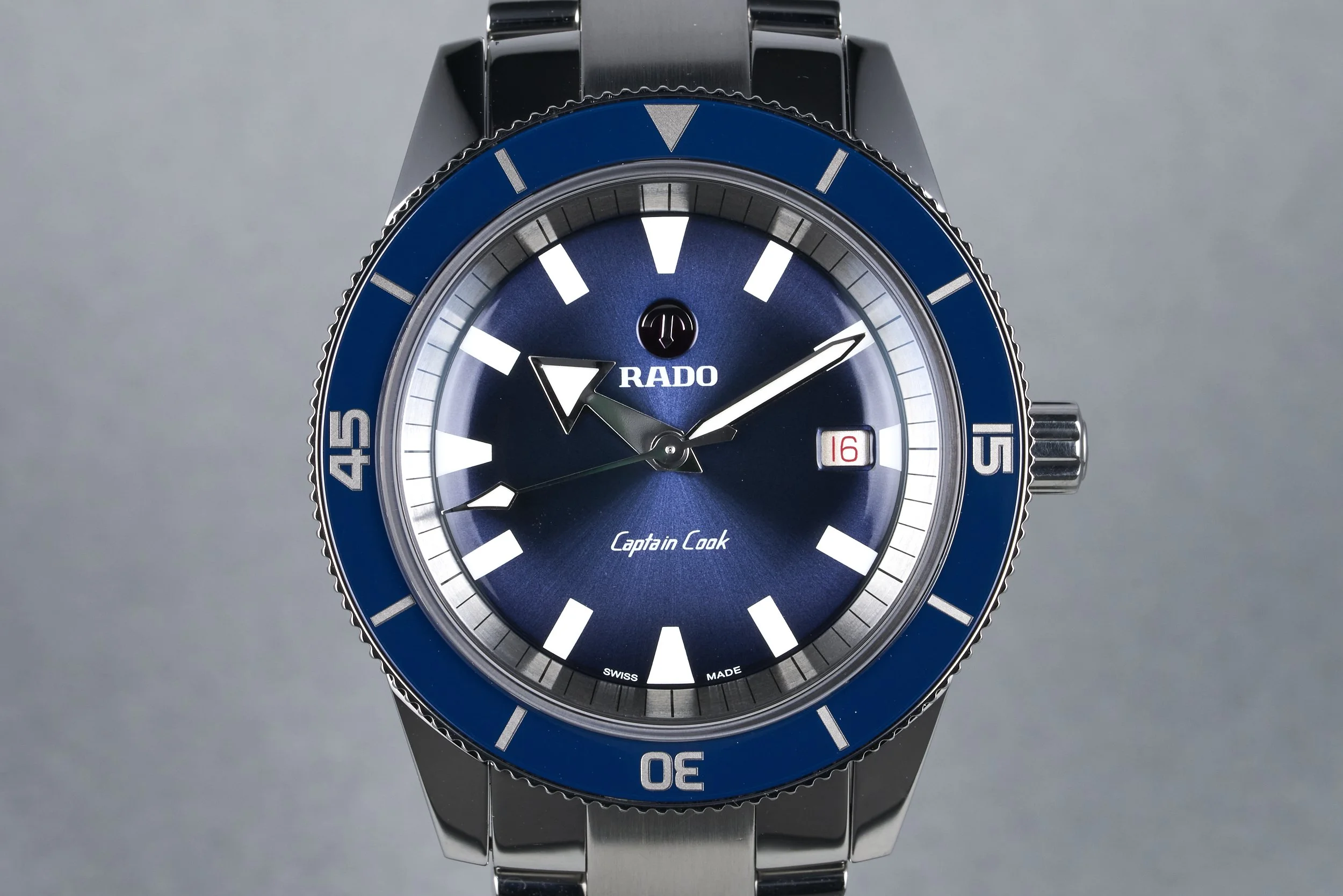 rado-captain.cook.boxpapers-R32105203-blue.dial-2020-oysterpalace-OP2230-01.jpg
