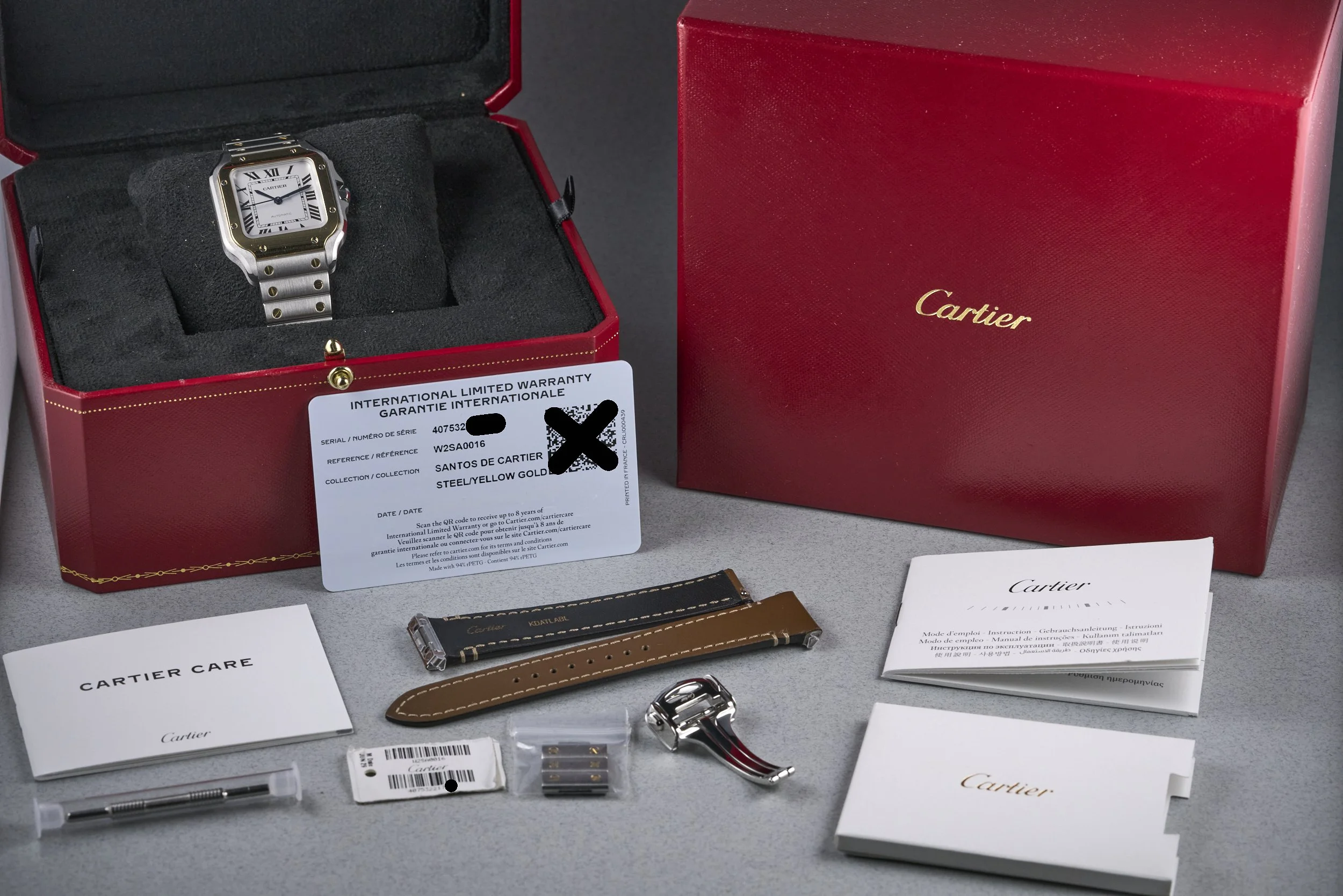 cartier-santos.medium.twotone.boxpapers-W2SA0016-silver.dial-2026-oysterpalace-OP2274-10.jpg