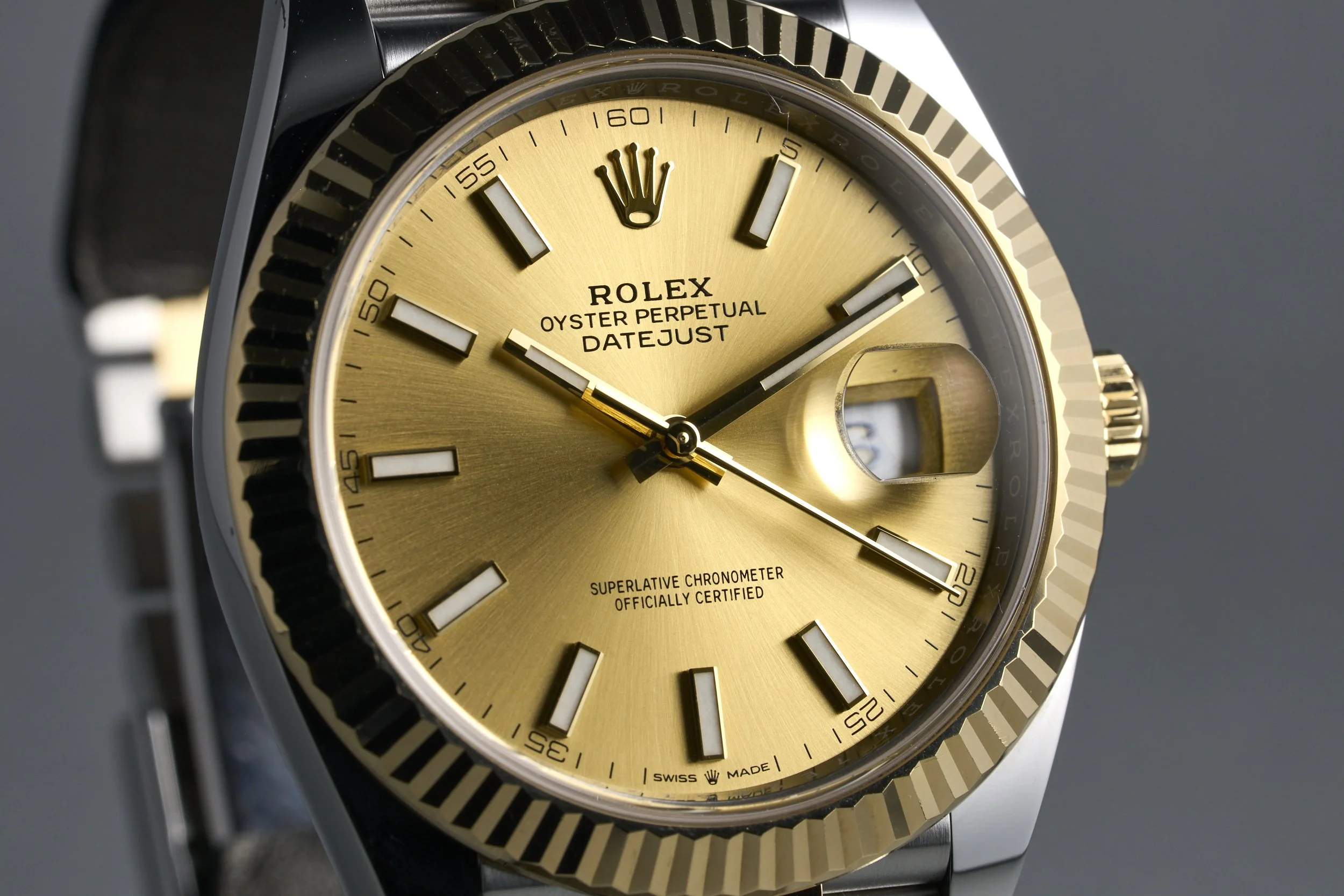 rolex-datejust.41.twotone.boxpapers-126333-champagn.dial-2022-oysterpalace-OP2211-04.jpg