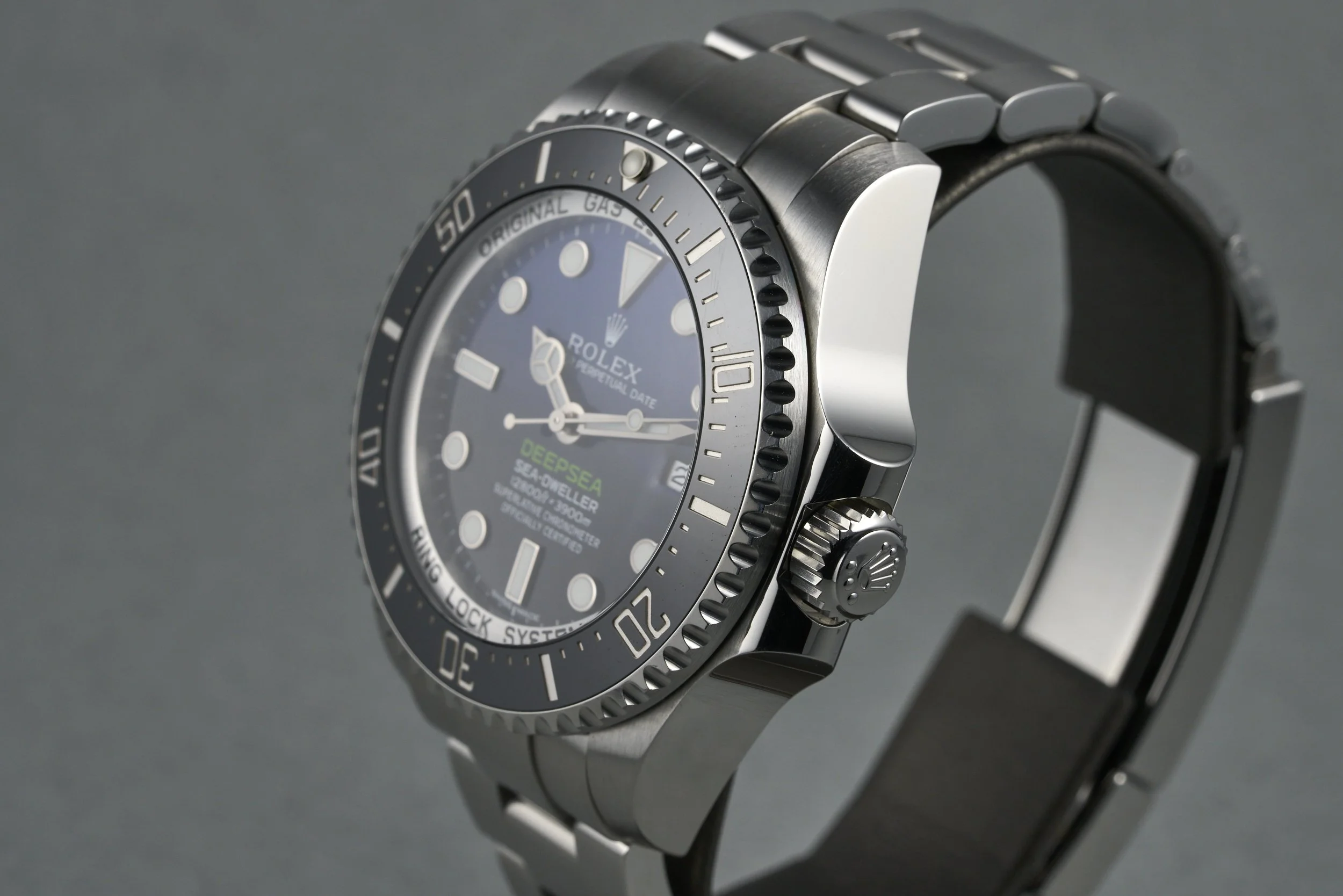 rolex-seadweller.deepsea.boxpapers-116660-DBlue.dial-2015-oysterpalace-OP2261-06.jpg