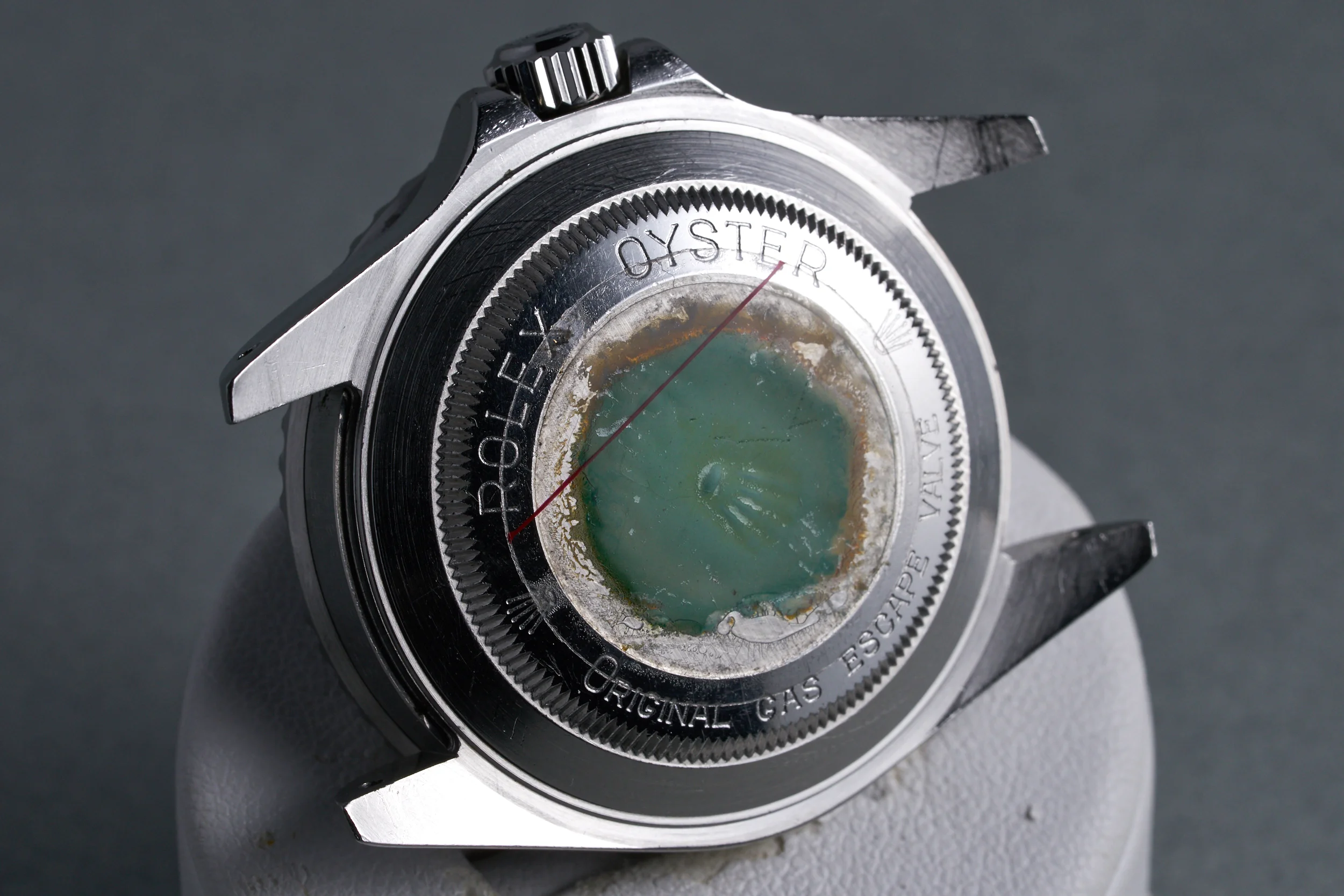 rolex-seadweller-16600-black.dial-1991.n-OP1074-12.jpg